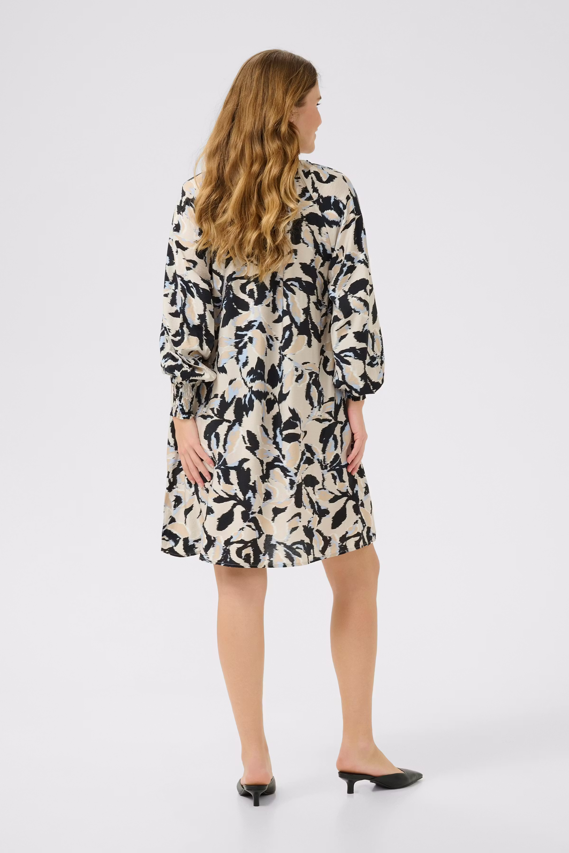 KApaco Kleid LOOKBOOK BACK 10509639-107743