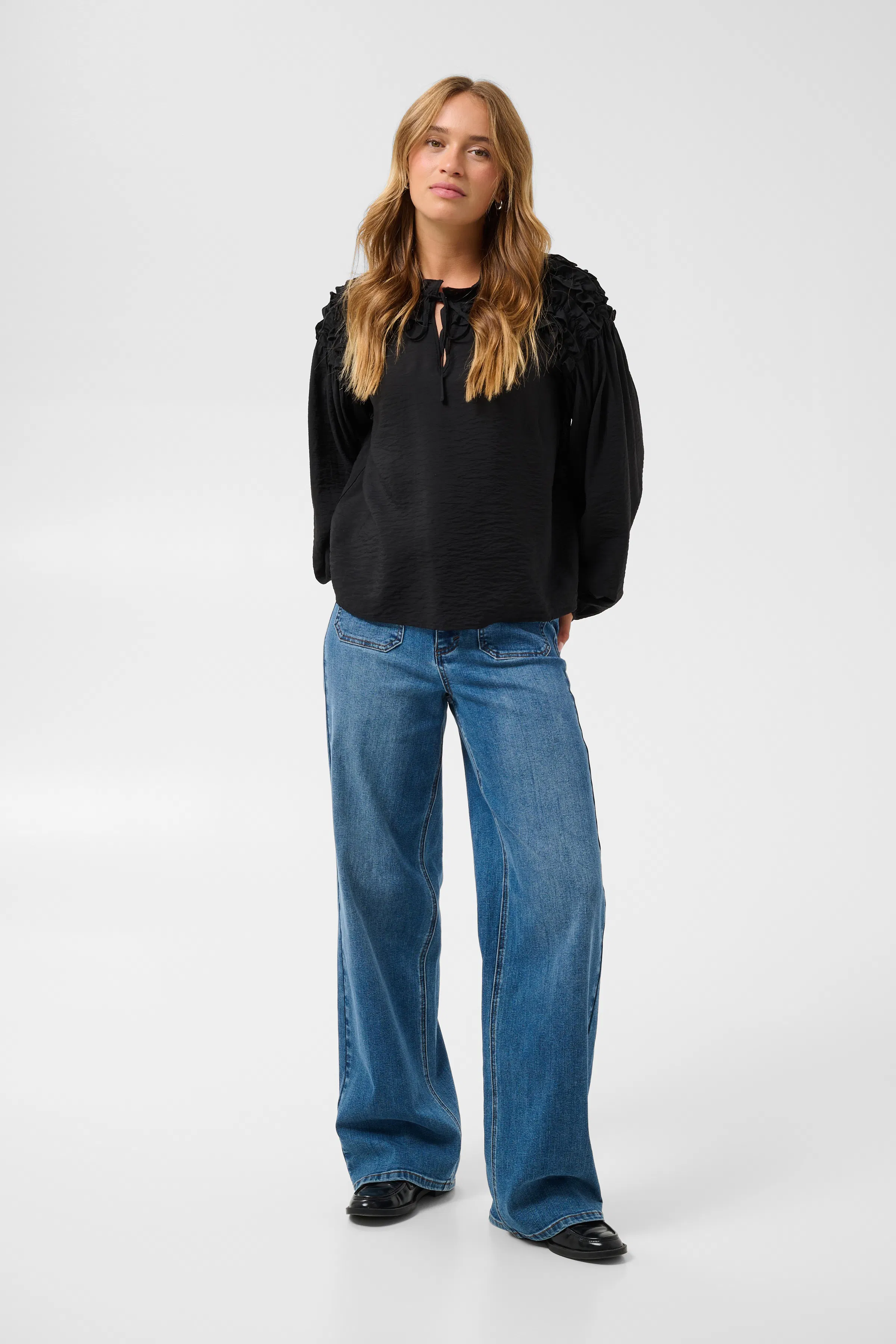 KAnicole Bluse LOOKBOOK FRONT 10512111-100121