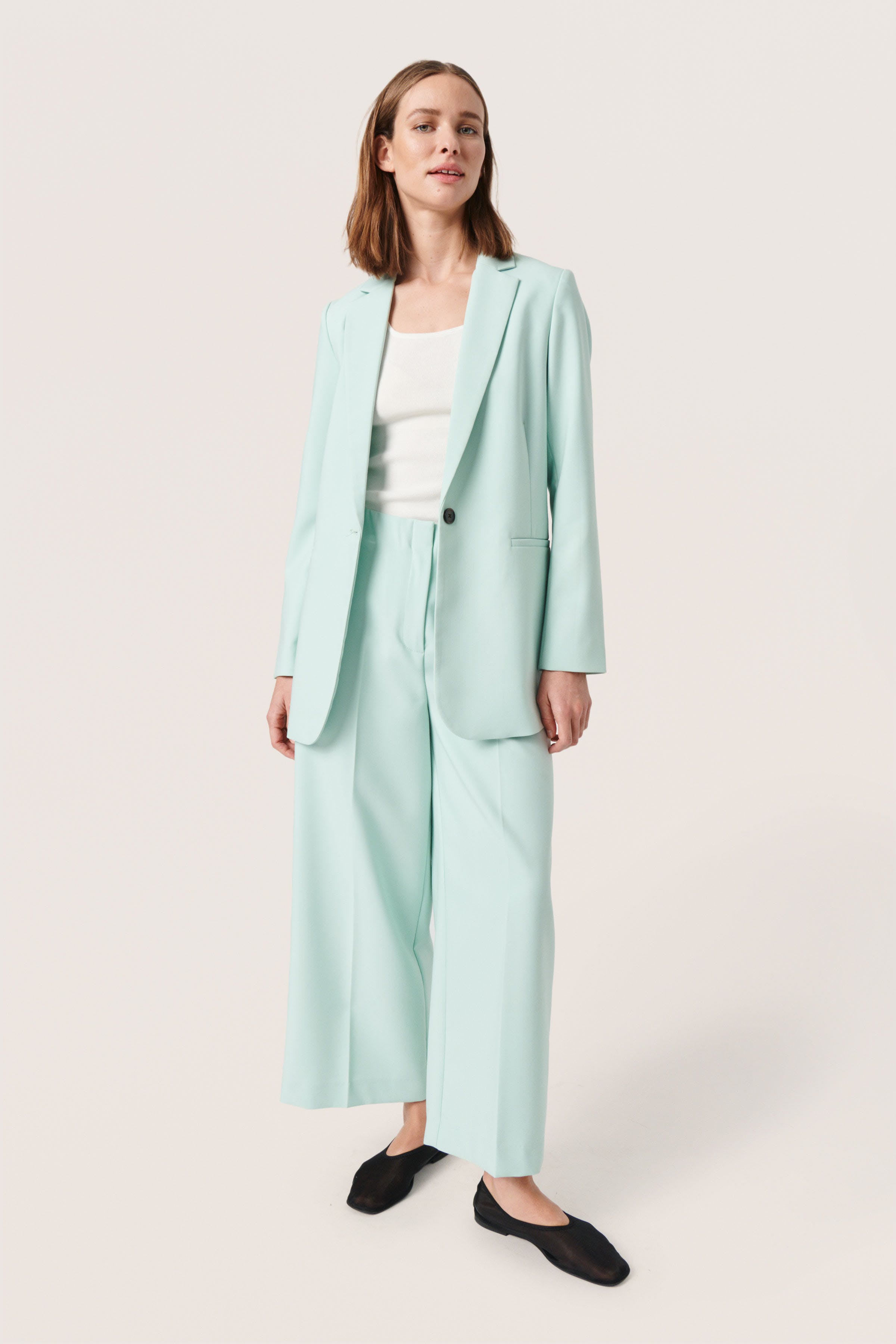 SLCorinne Cropped Byxor LOOKBOOK FRONT 30407013-144807