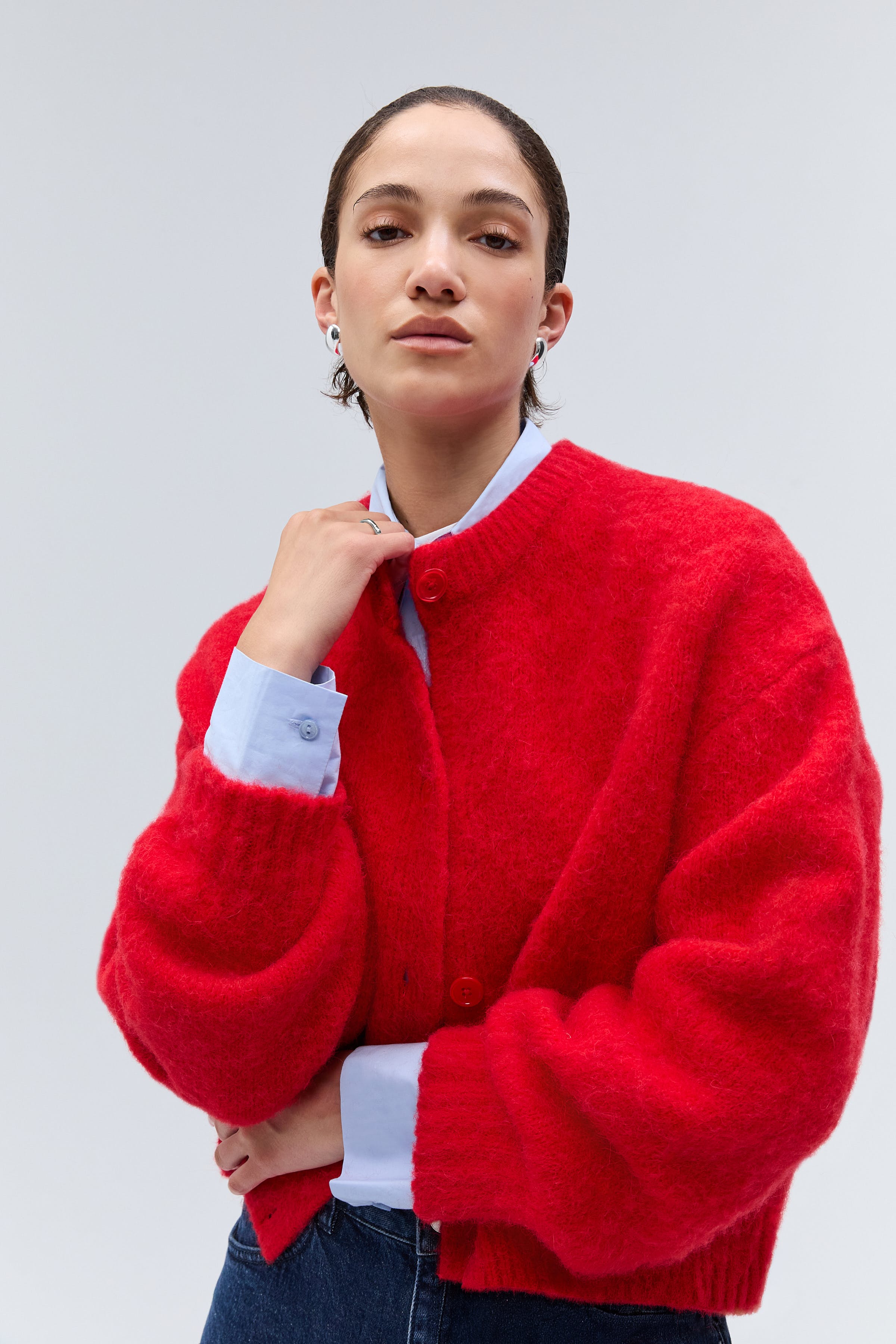 IOFerda Cardigan LOOKBOOK FRONT 30600720-RE323