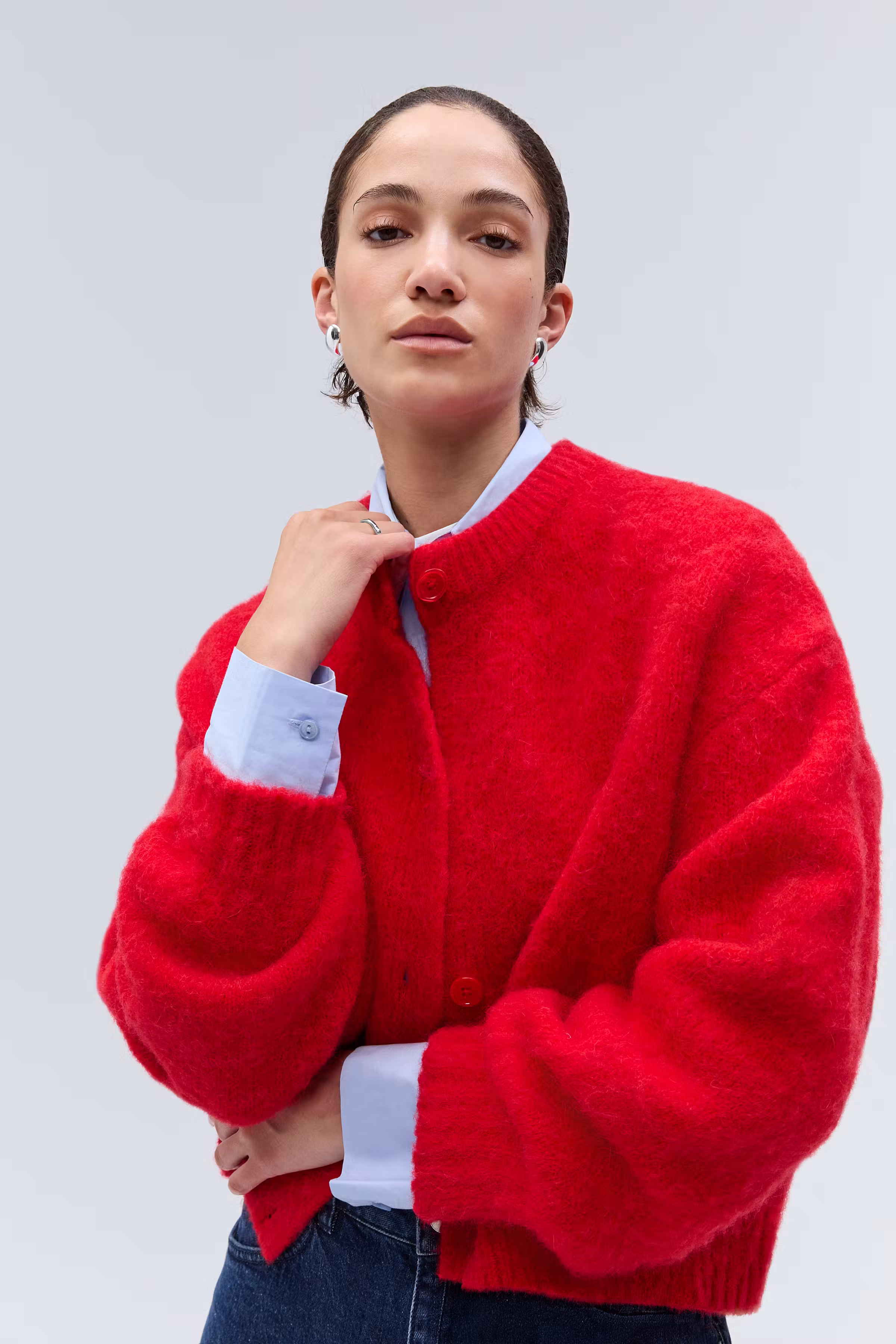 IOFerda Cardigan LOOKBOOK FRONT 30600720-RE323