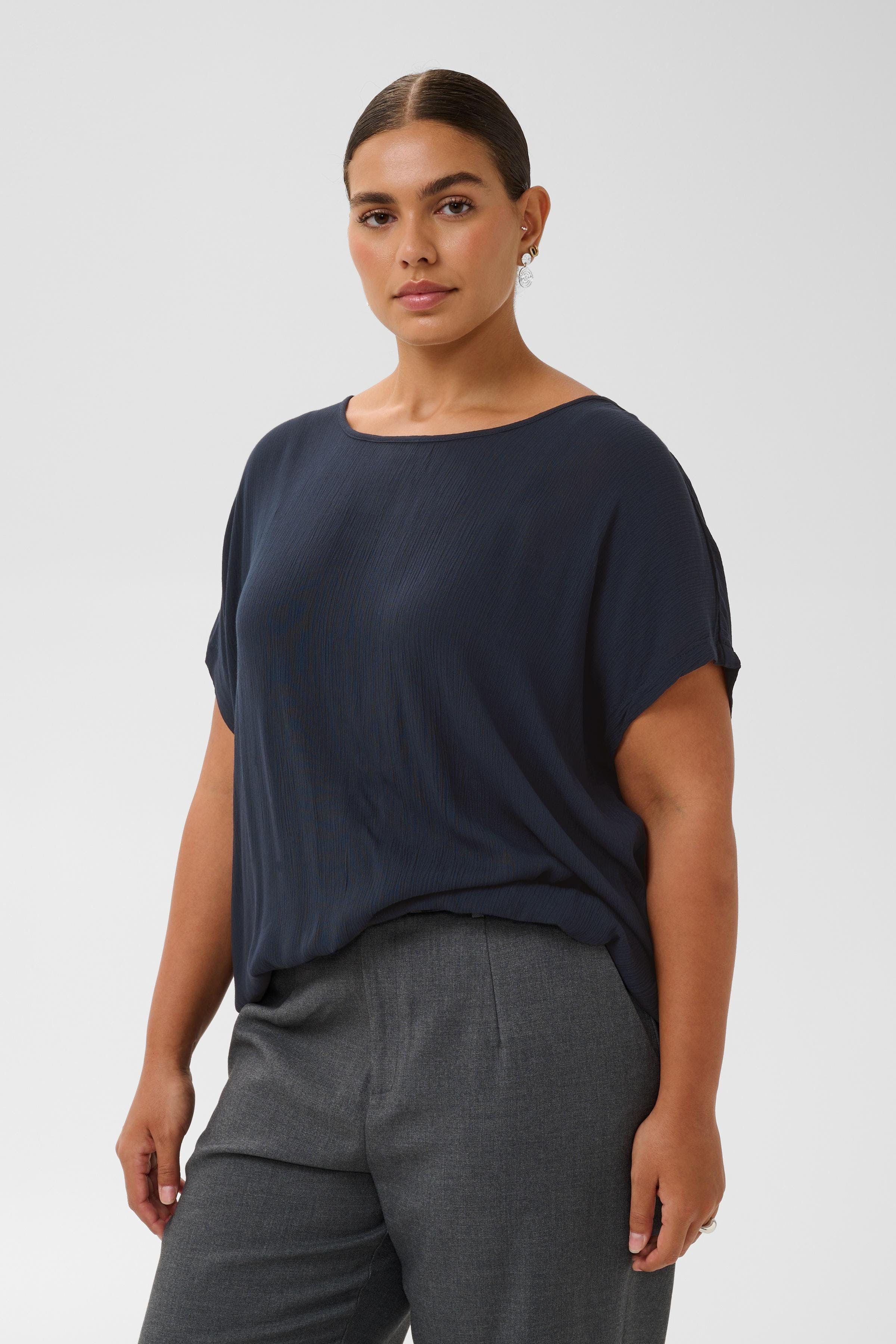KCami Bluse LOOKBOOK FRONT 10580267-194020