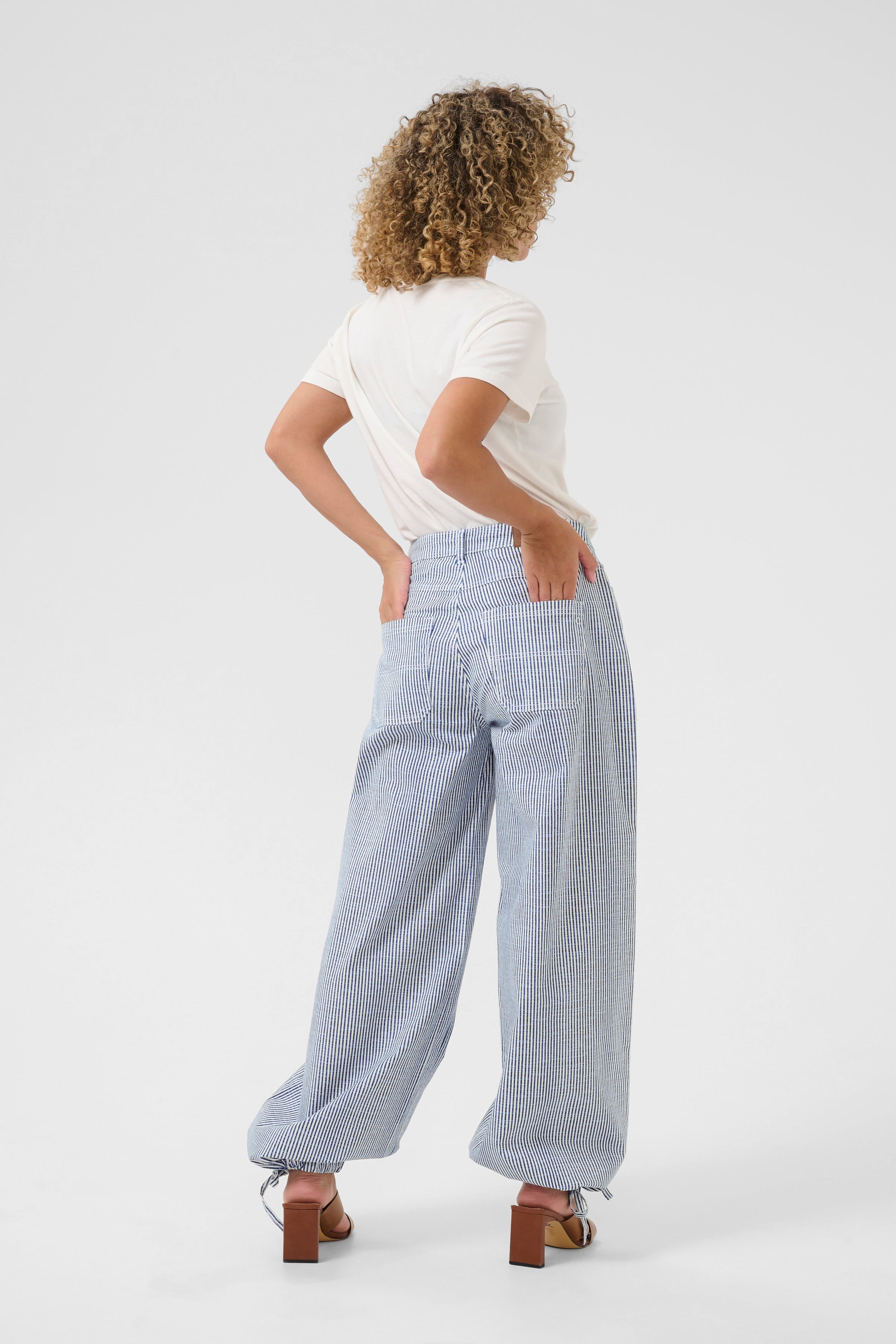 CRBerta Jeans LOOKBOOK BACK 10613648-104155