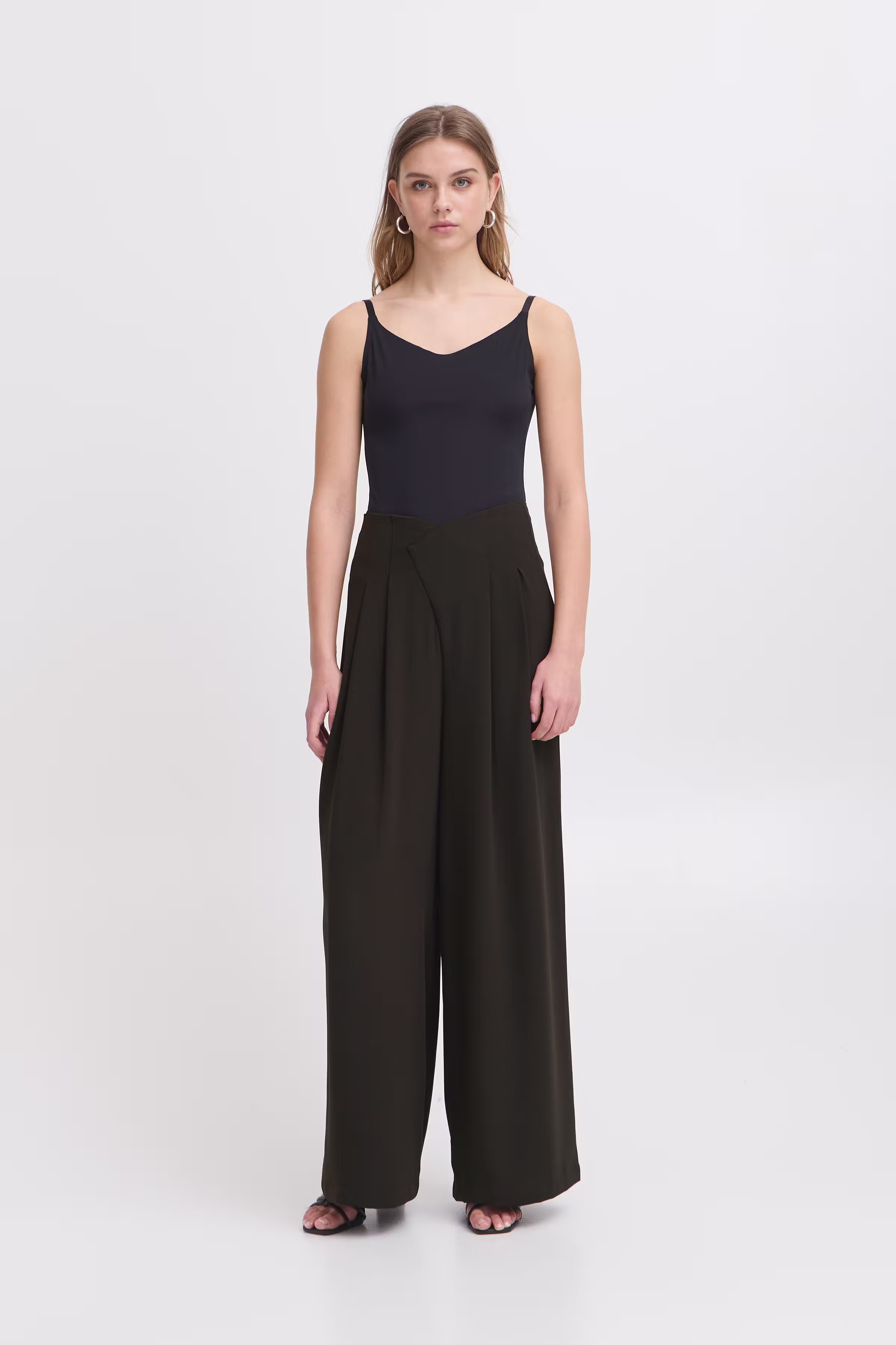 IHLINTA Bukser LOOKBOOK FRONT 20124727-194008