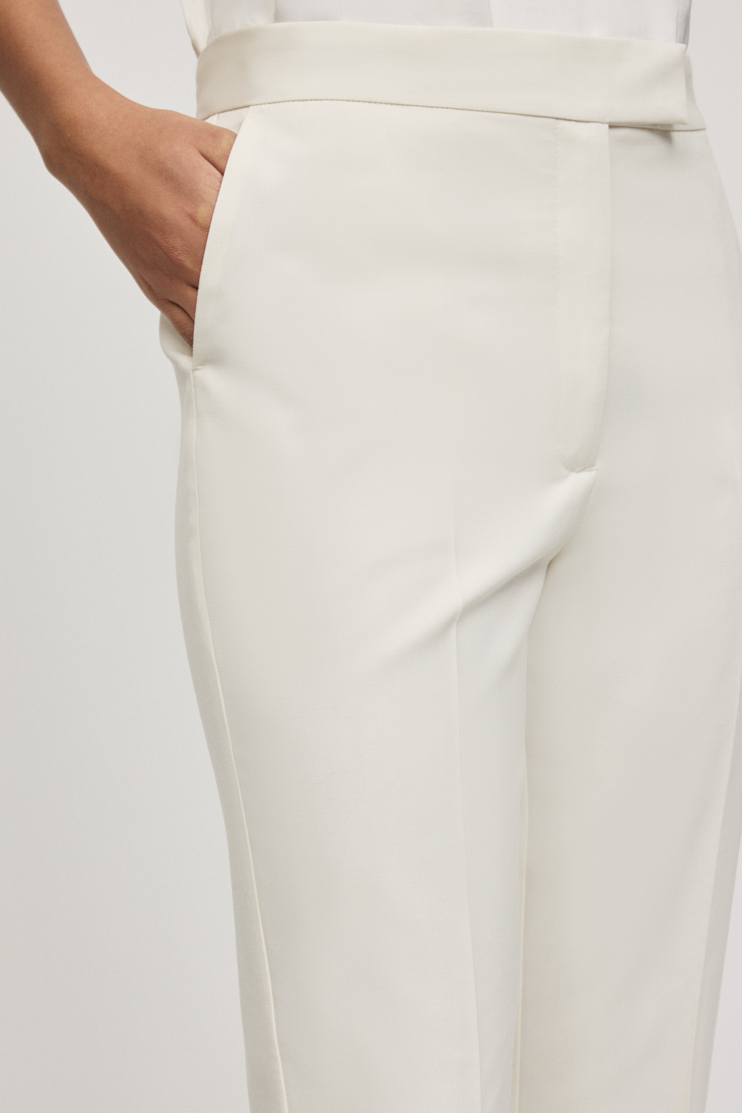 POLINA Hose LOOKBOOK DETAIL 30600516-WH010