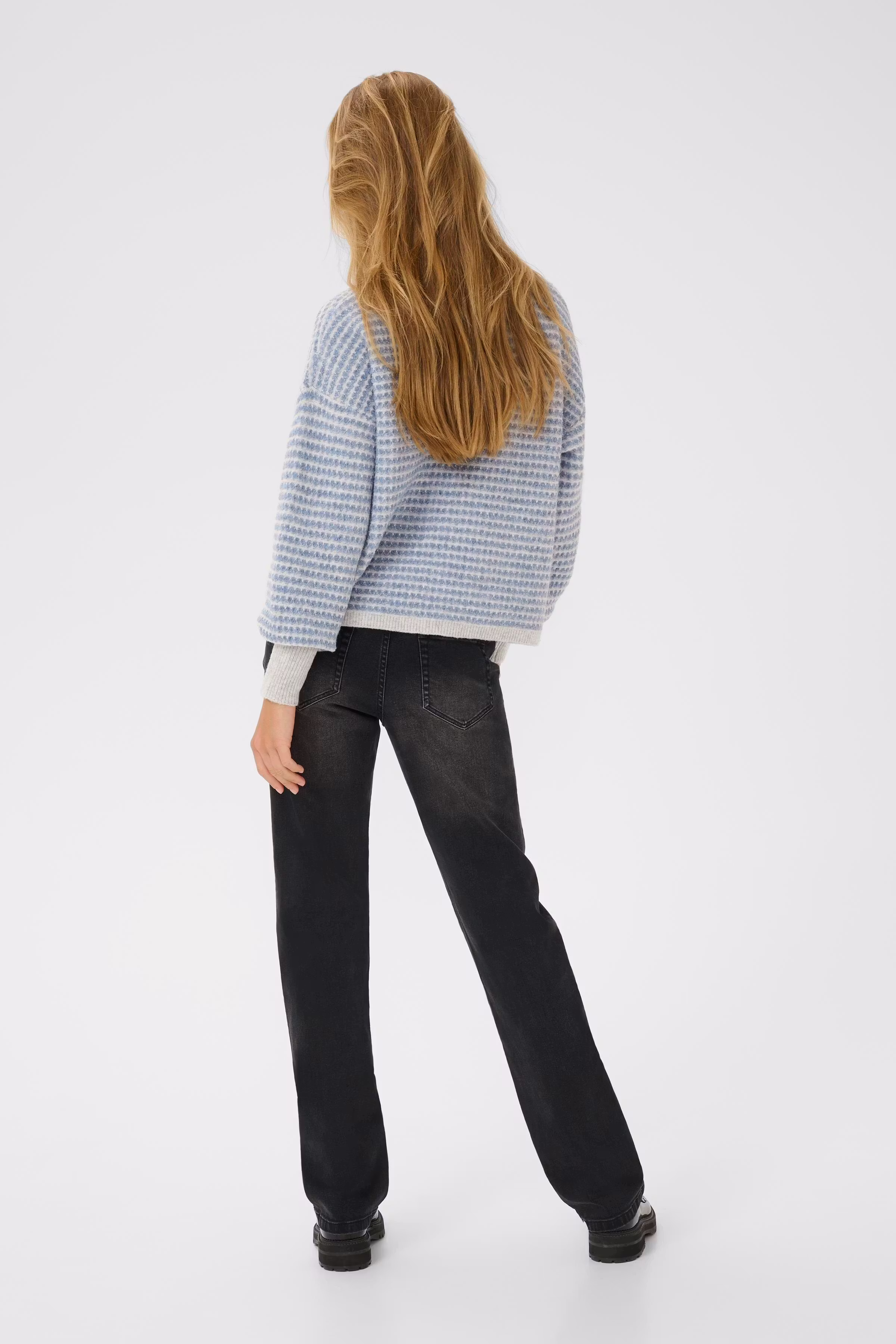 KAellery Pullover LOOKBOOK BACK 10509032-108432