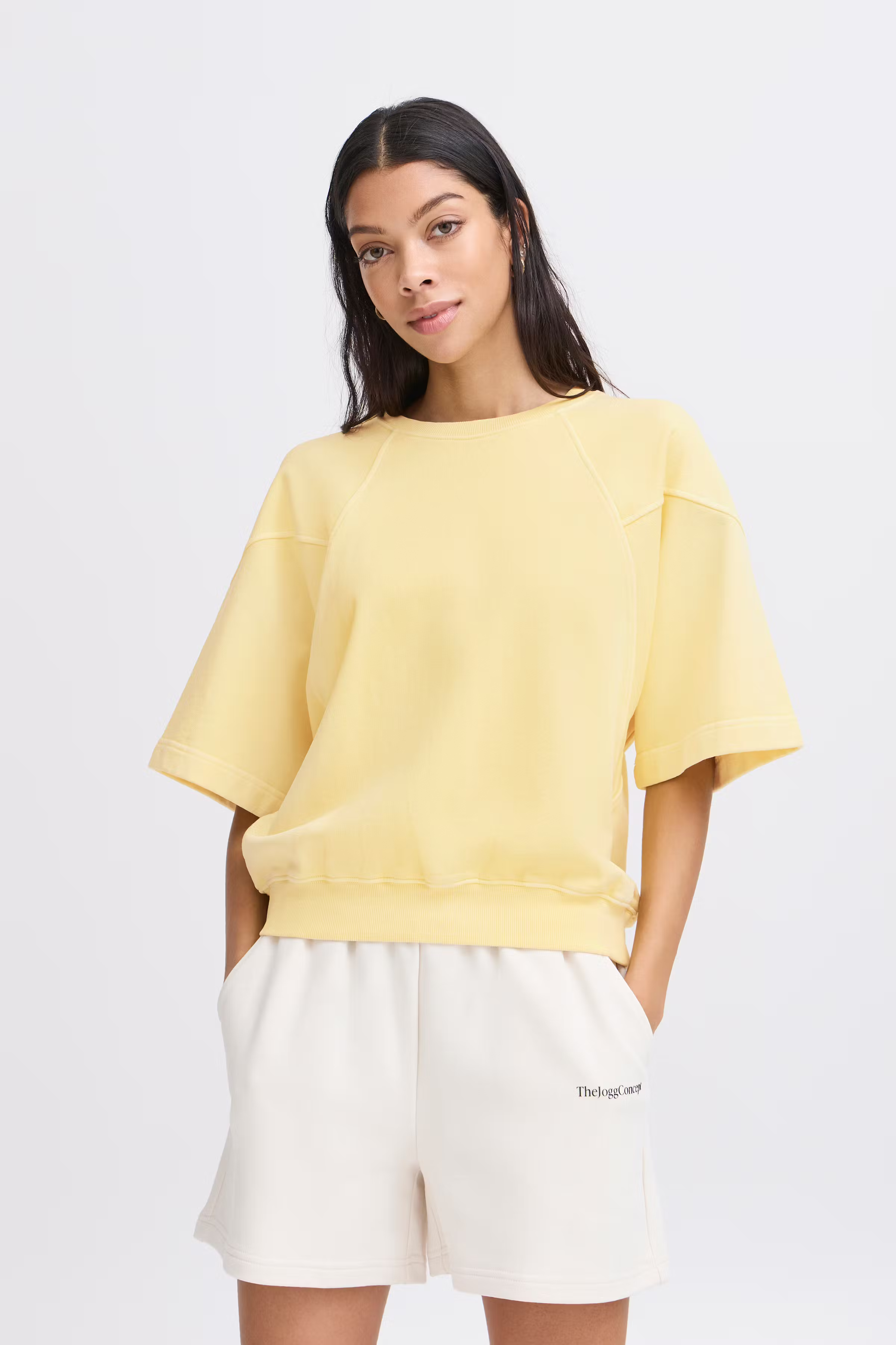 JCRUBI Pullover LOOKBOOK FRONT 22800940-120824