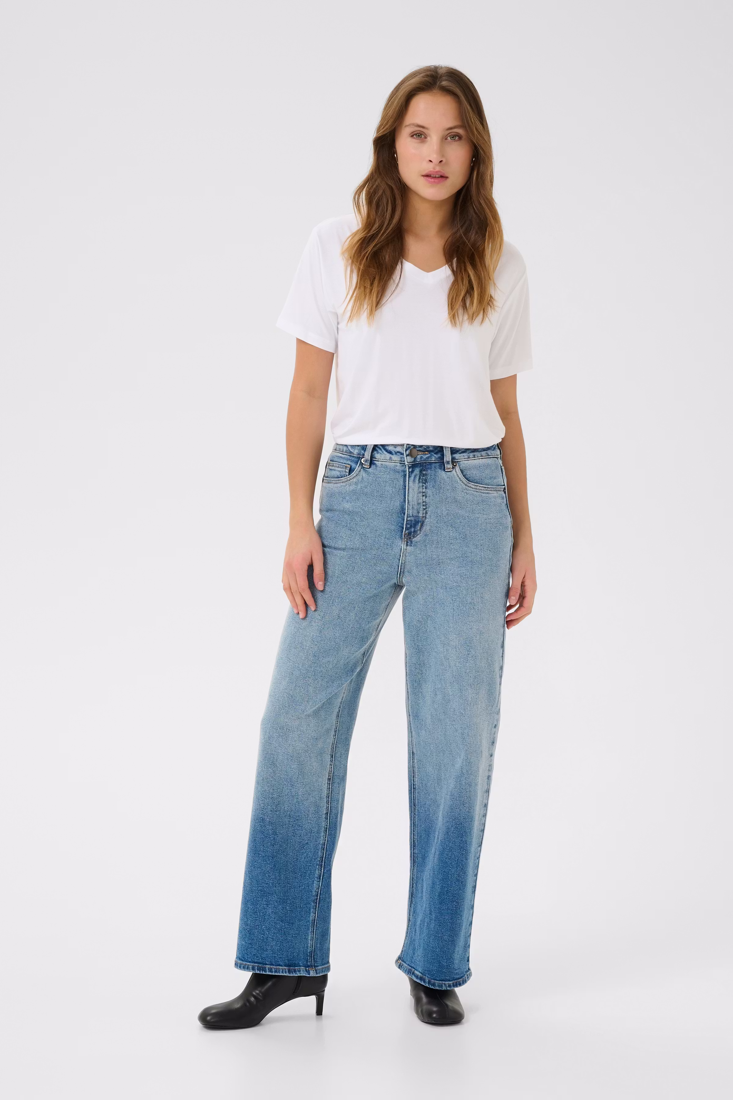 KAmiala Jeans LOOKBOOK FRONT 10509935-107432