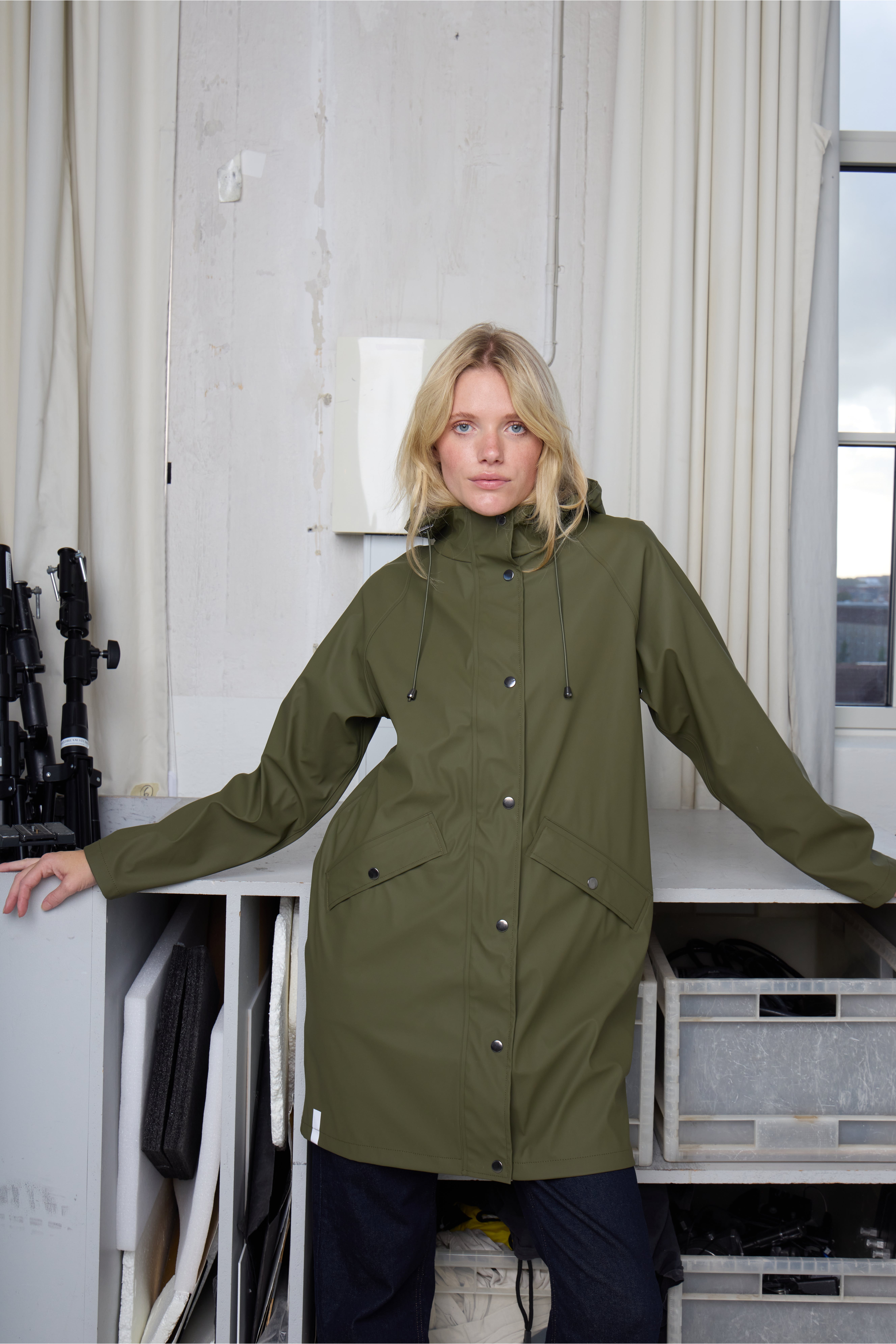 IHTAZI RAINCOAT LOCATION NONE 20102965-13024