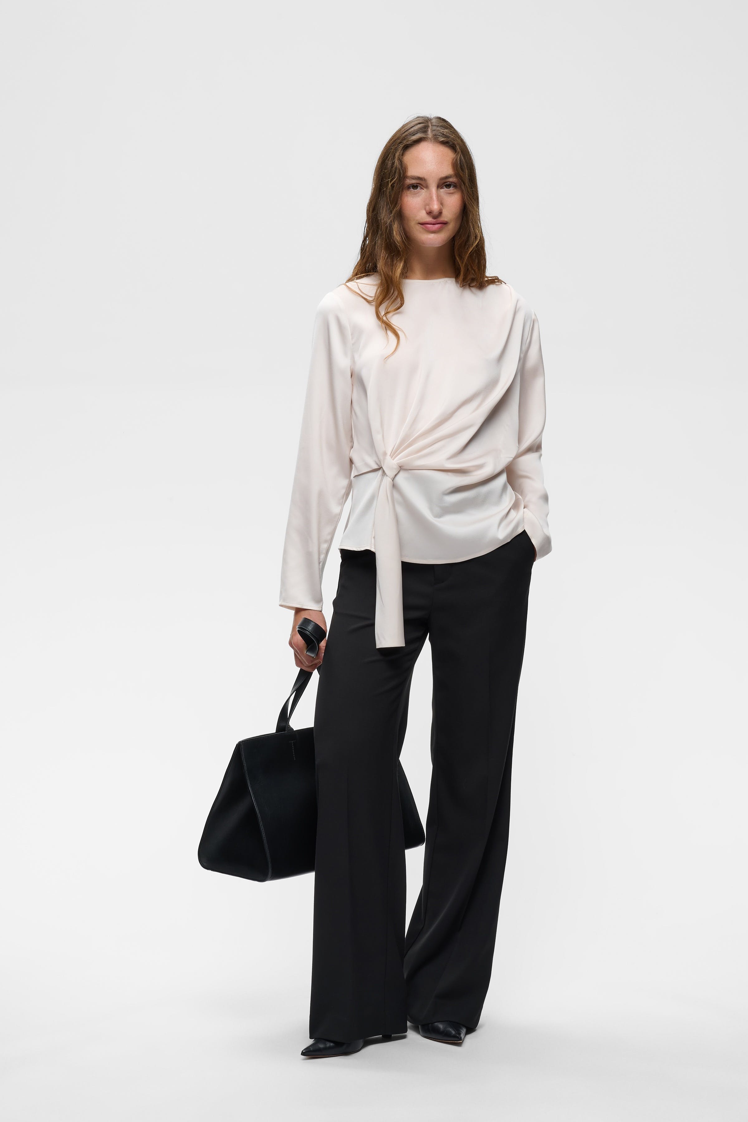 SATINEIW Blouse LOOKBOOK FRONT 30113429-130403
