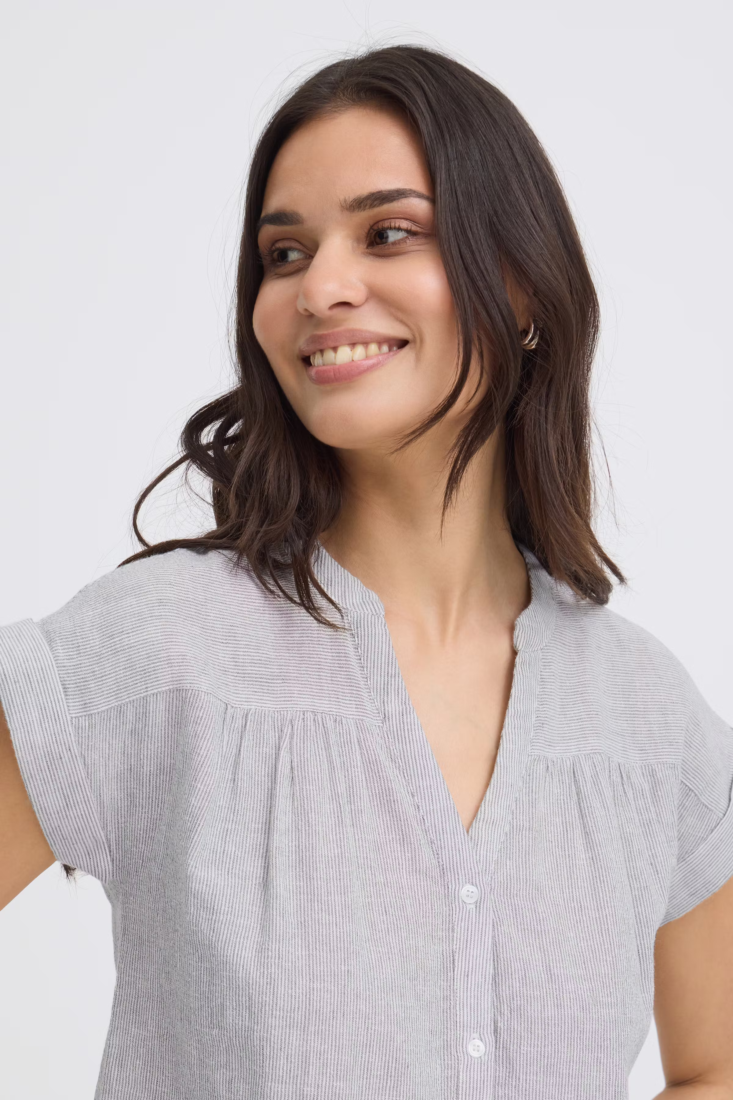 BYIZOLA Shirt LOOKBOOK DETAIL 20818977-900008326