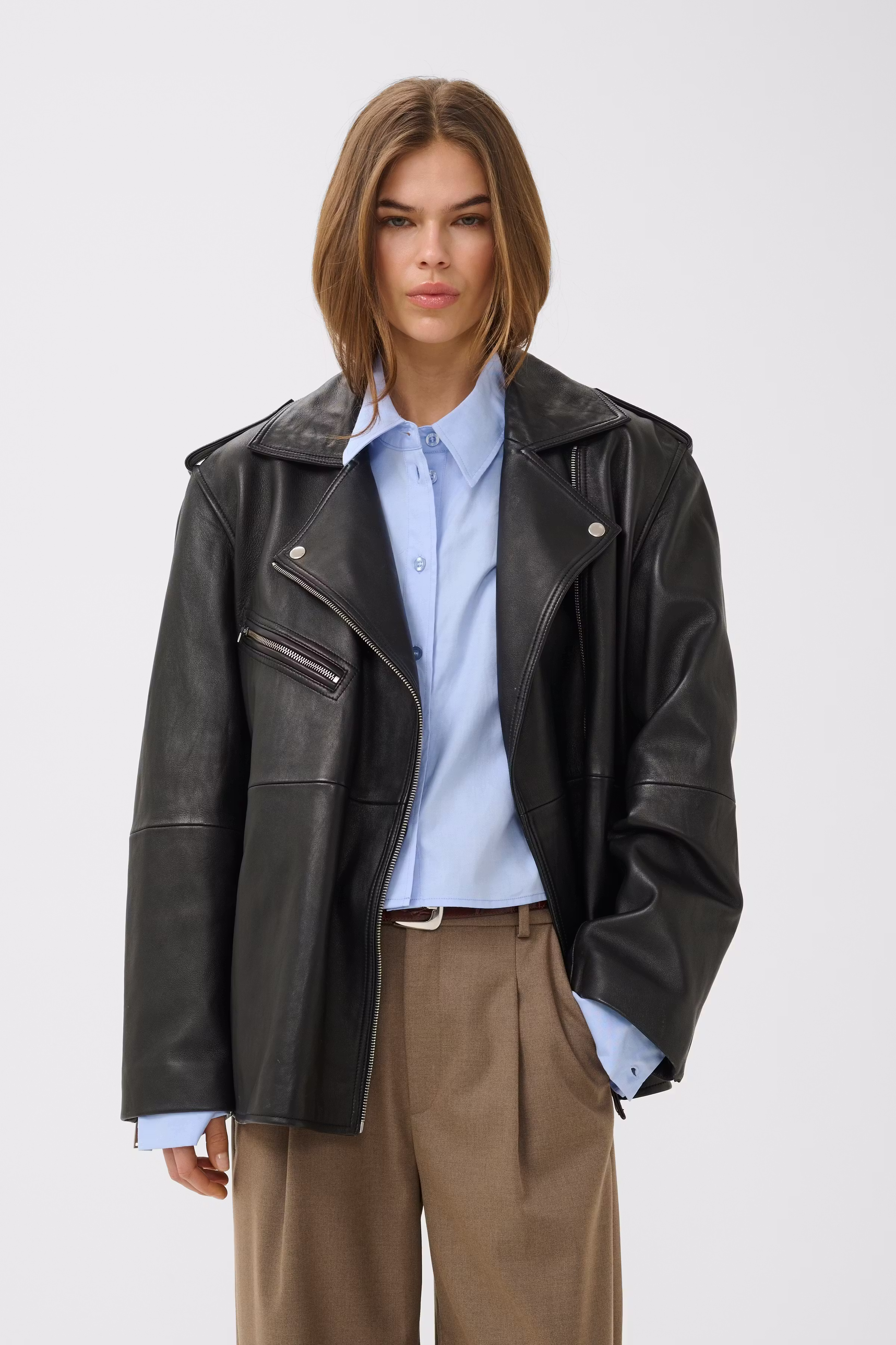 NaomiGZ Leather jacket LOOKBOOK FRONT 10909190-100017