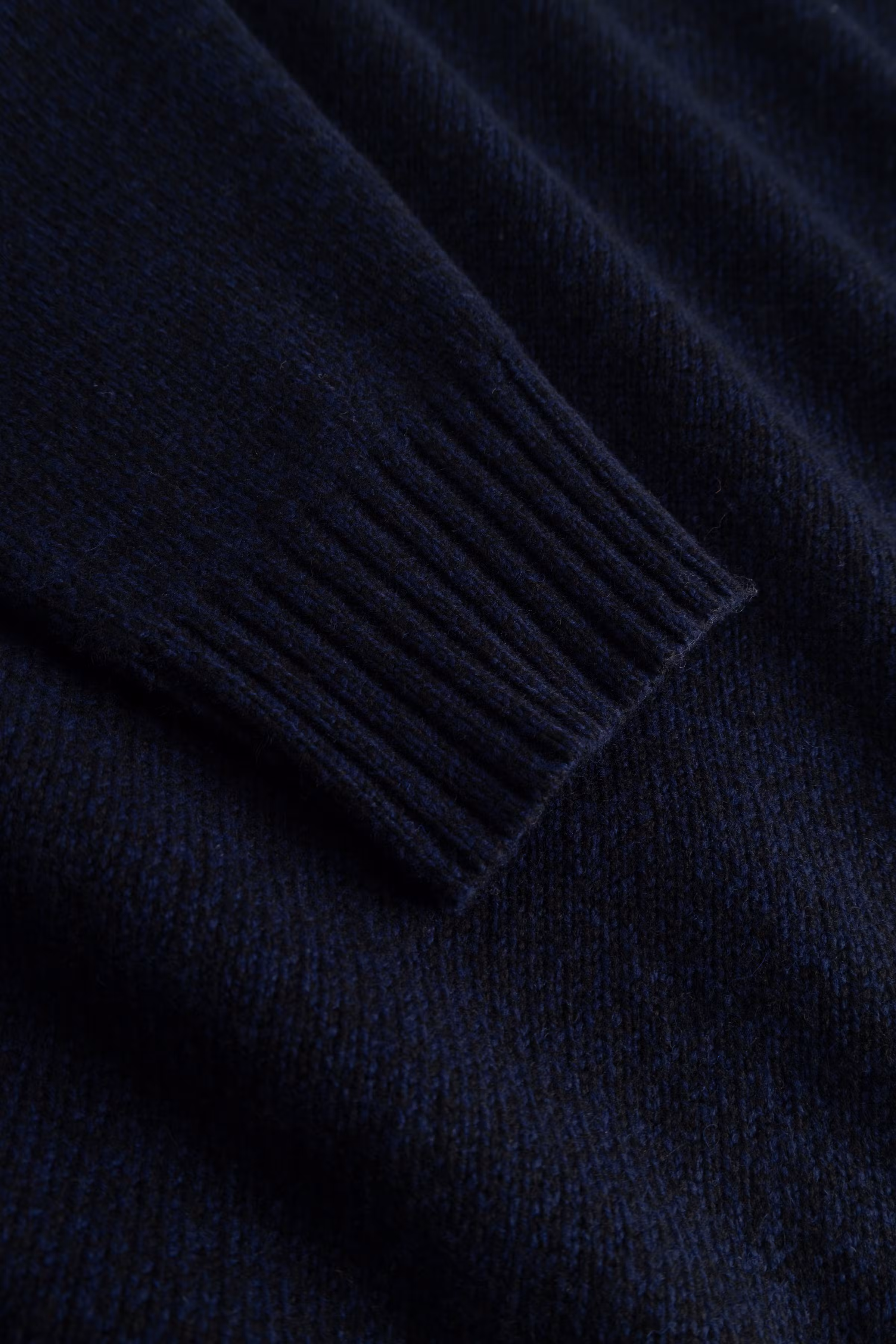 WWCay Pullover PACK DETAIL 30252301-1939371
