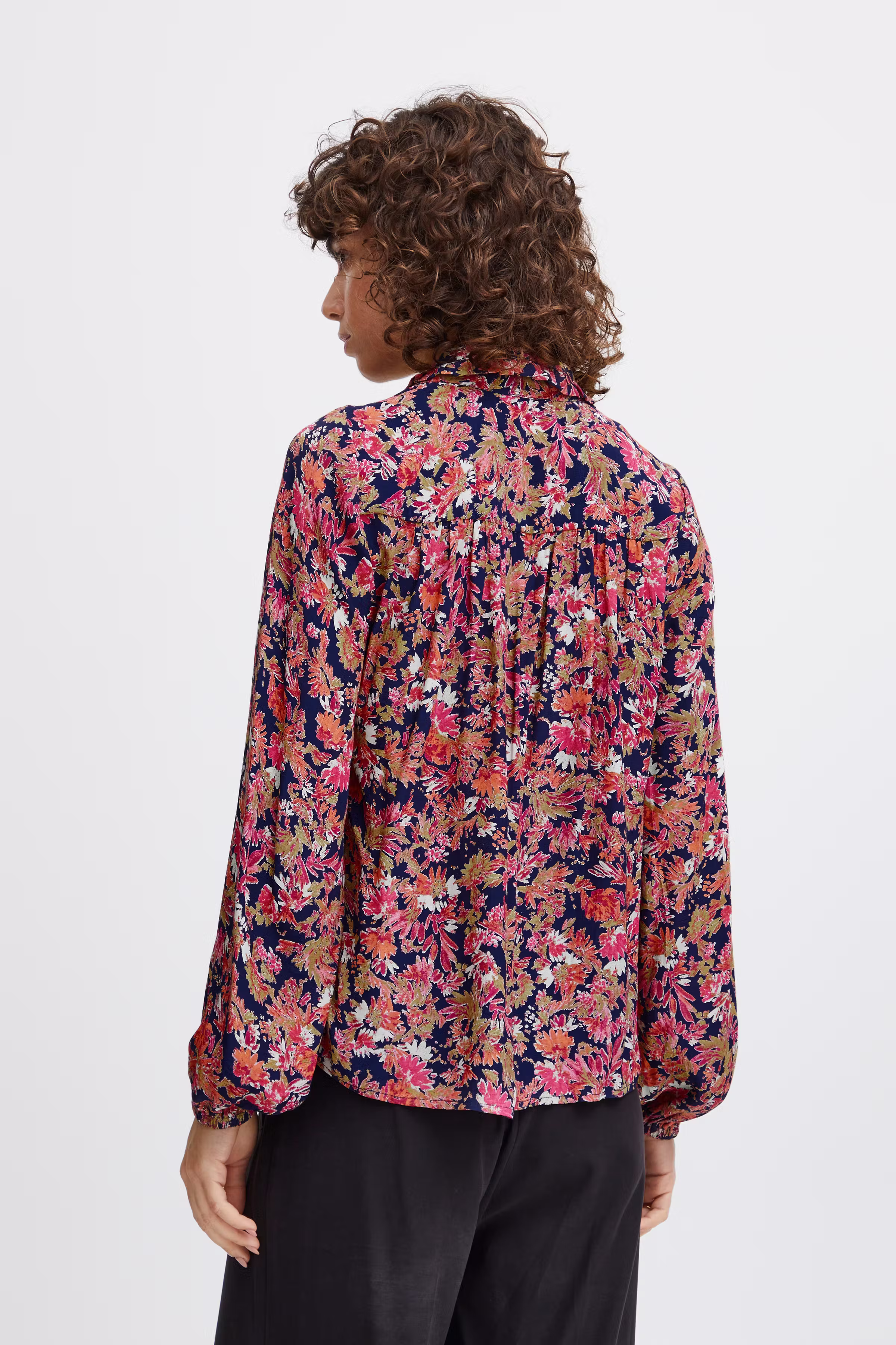 IRMINDA Shirt LOOKBOOK BACK 20119469-202388