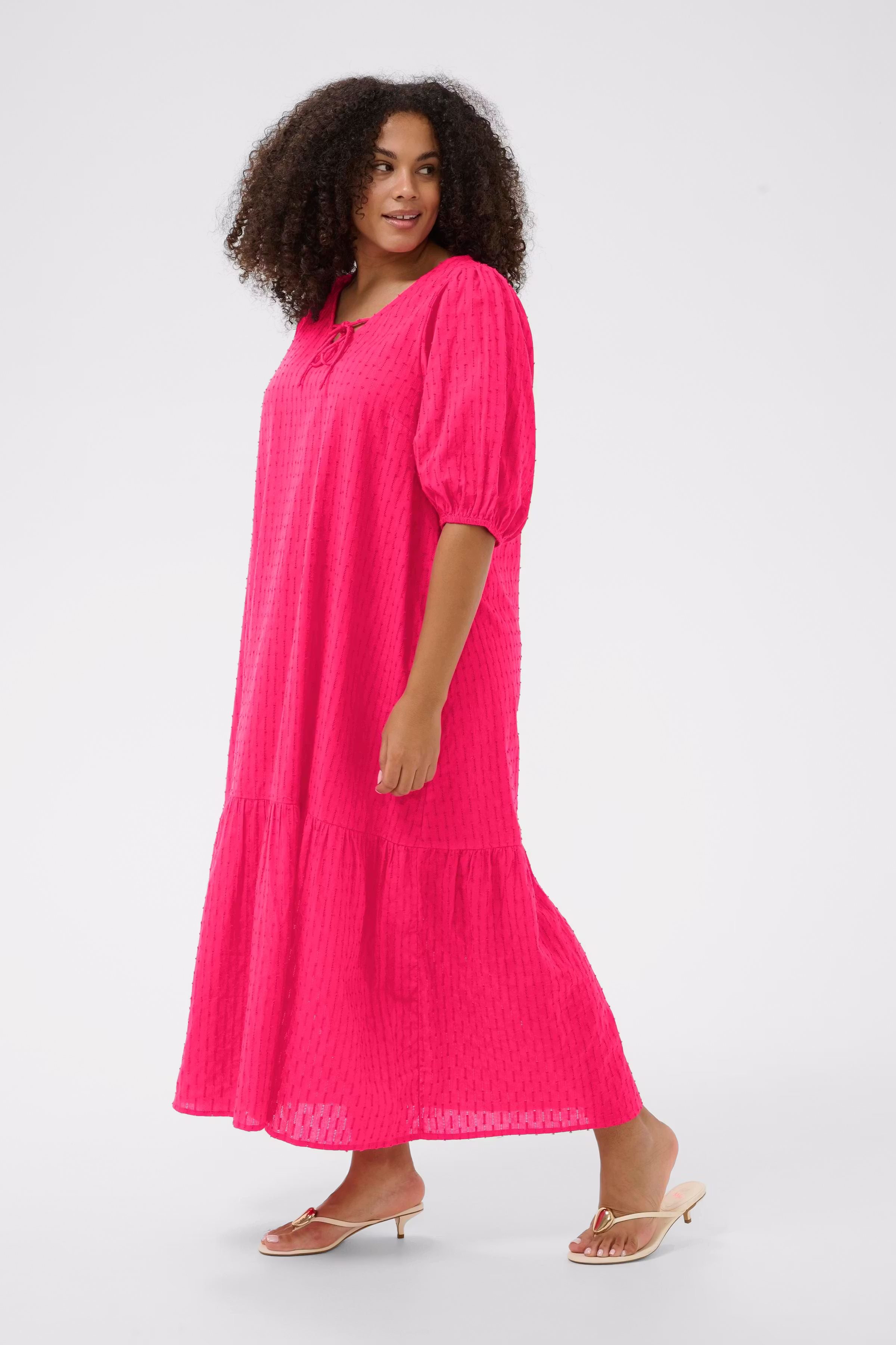 KCthea Kleid LOOKBOOK FRONT 10584176-182143