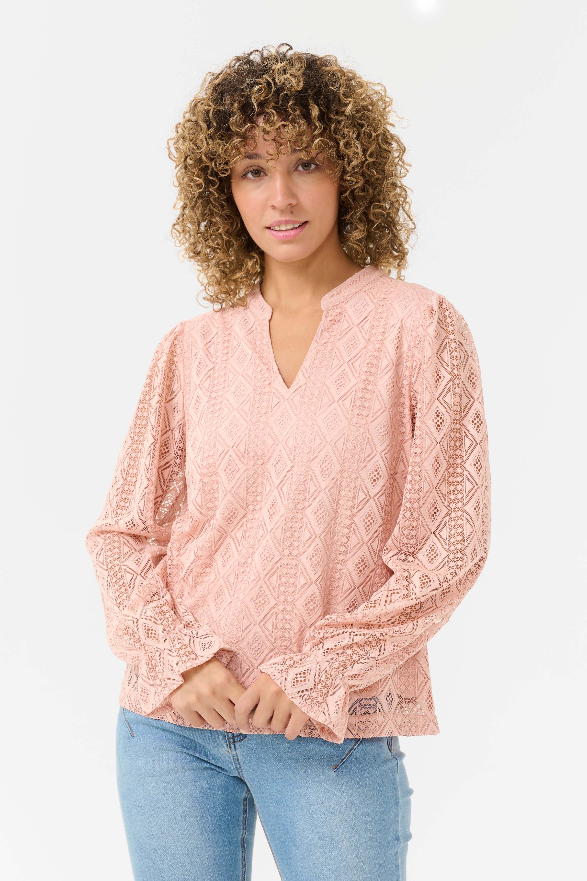 CRDanika Bluse LOOKBOOK FRONT 10613029-151512