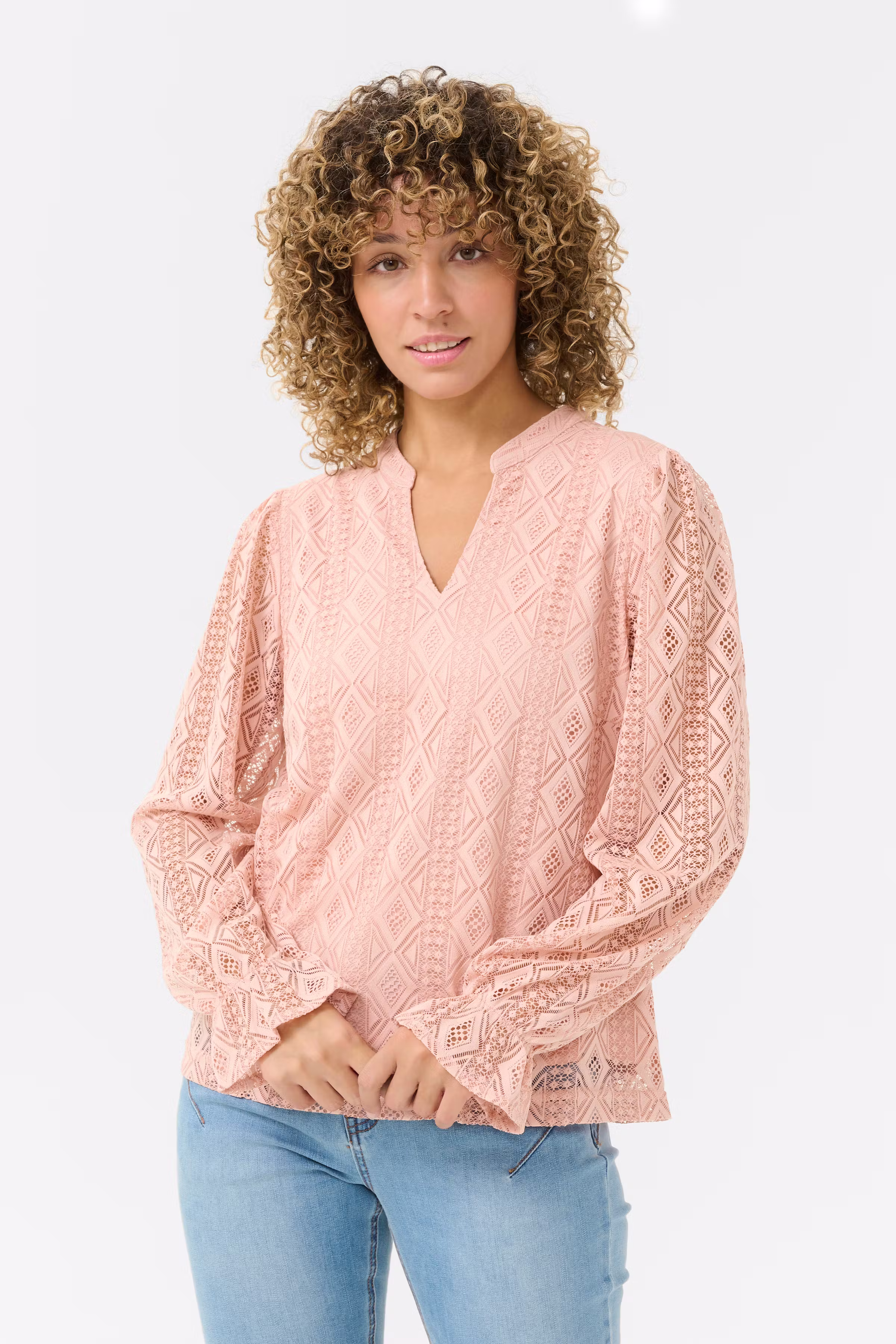 CRDanika Blouse LOOKBOOK FRONT 10613029-151512