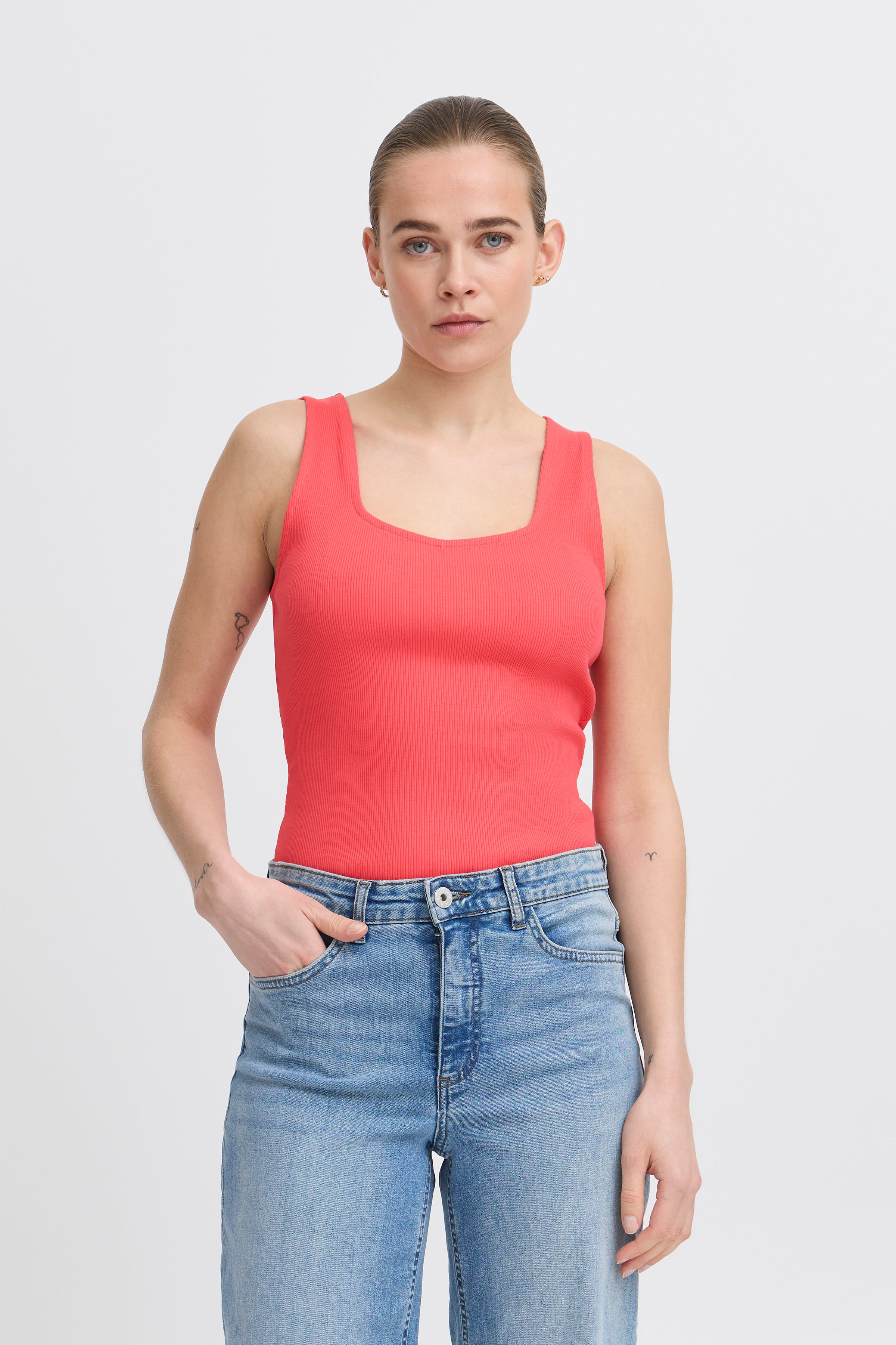 IHORETA Top LOOKBOOK FRONT 20118598-171753