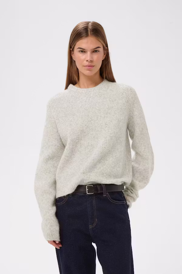 NIASIW Pullover LOOKBOOK FRONT 30112296-300285