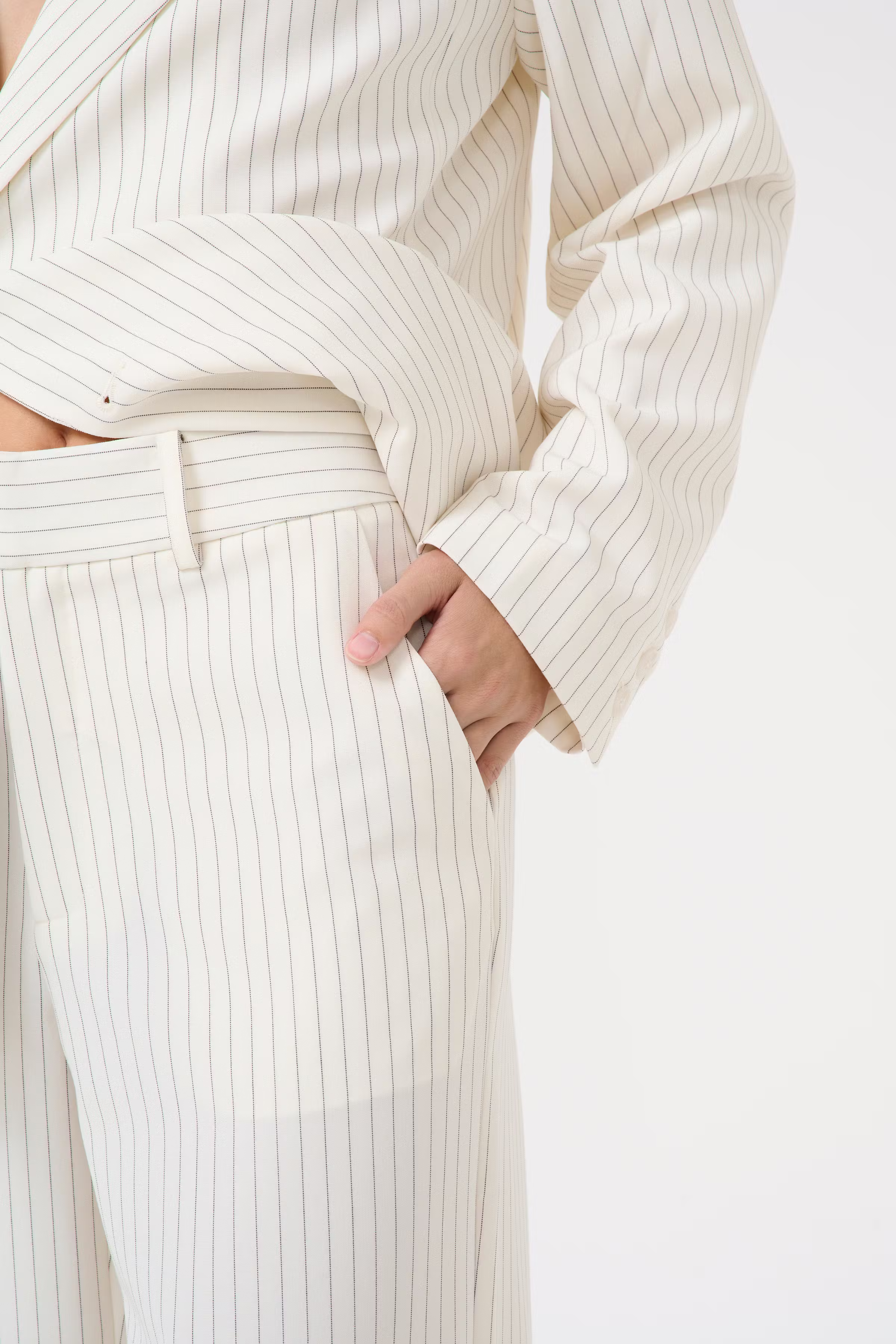 JoelleGZ Trousers LOOKBOOK DETAIL 10909506-107664