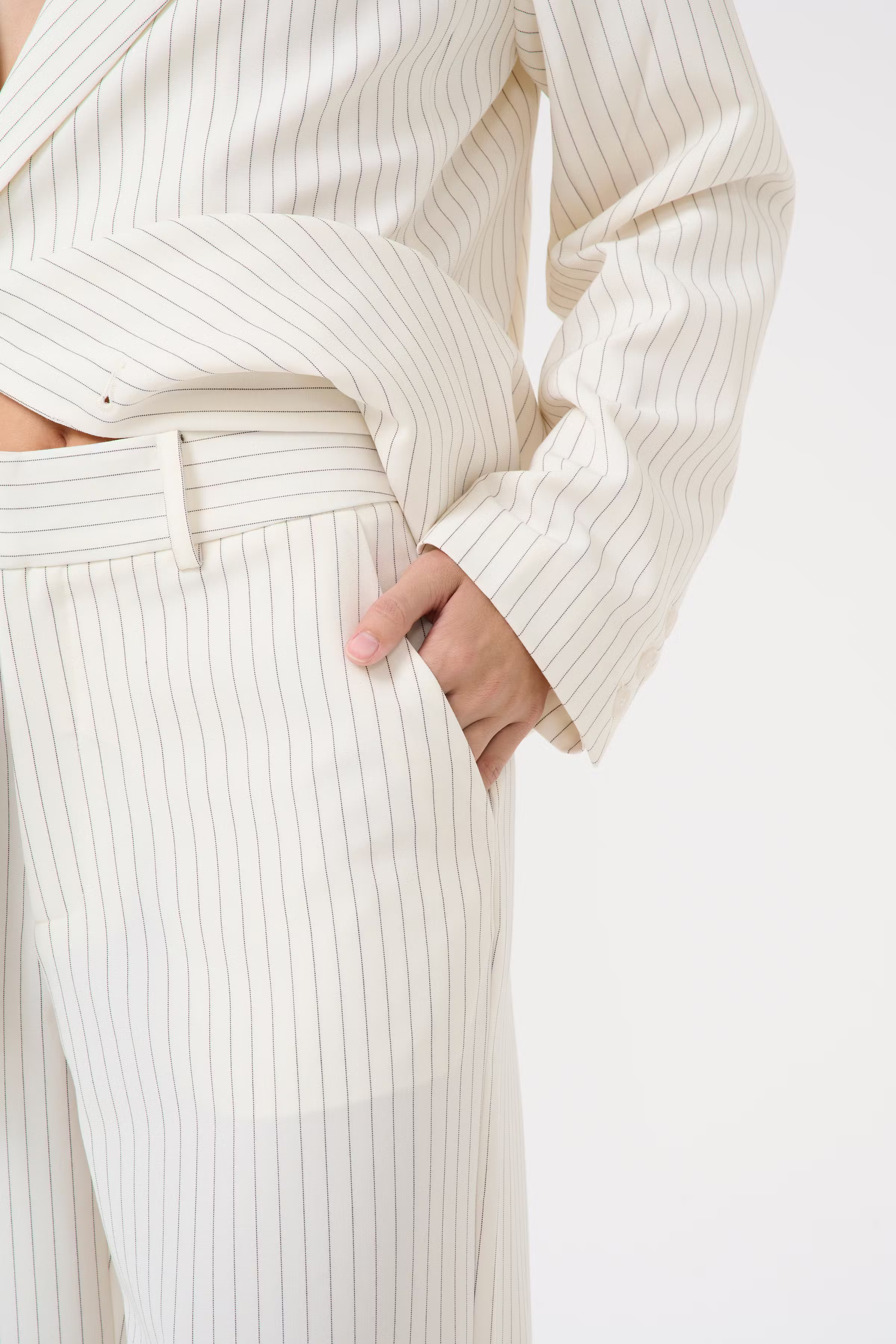 JoelleGZ Trousers LOOKBOOK DETAIL 10909506-107664