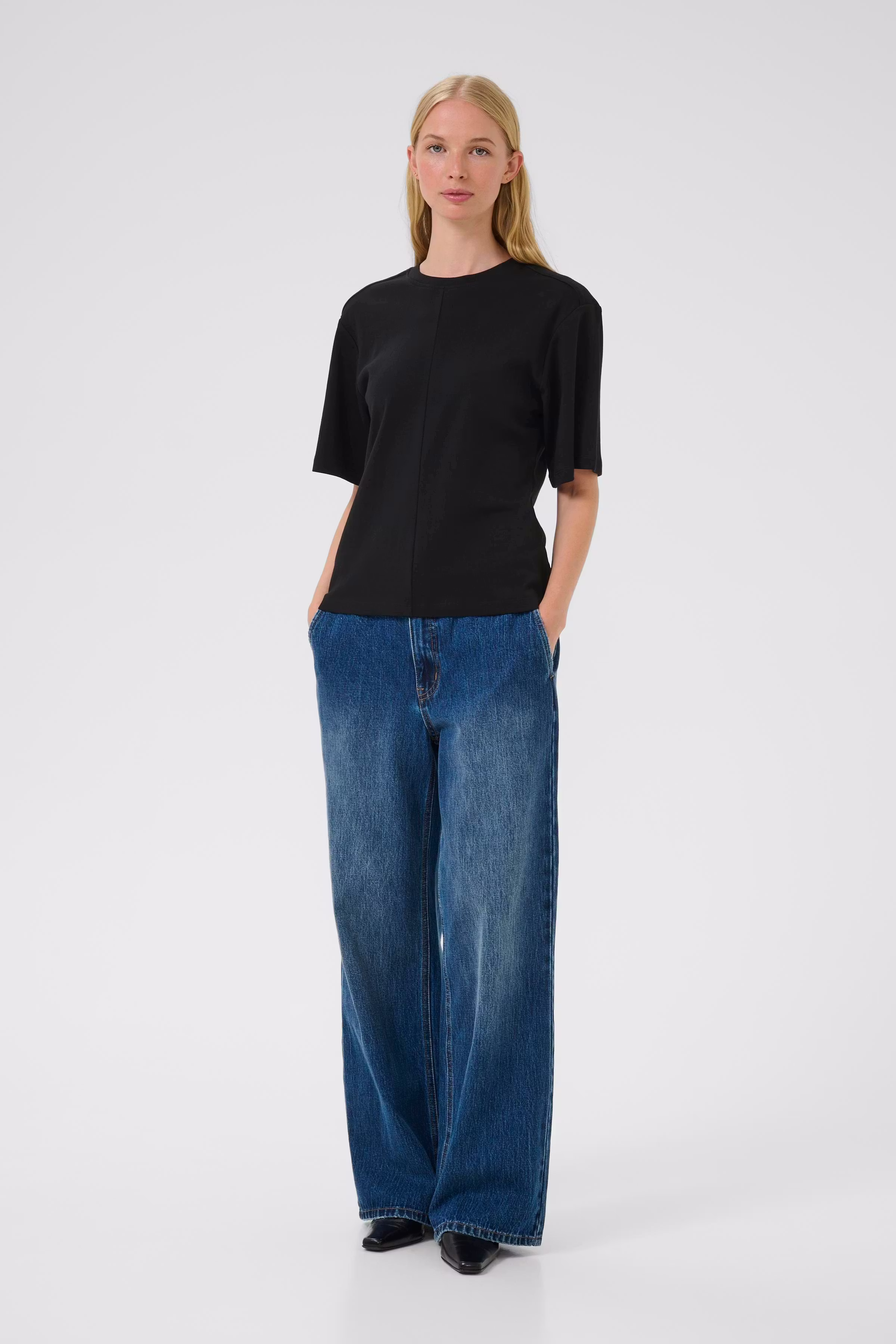 KBNooma T-shirt LOOKBOOK FRONT 10105746-194008