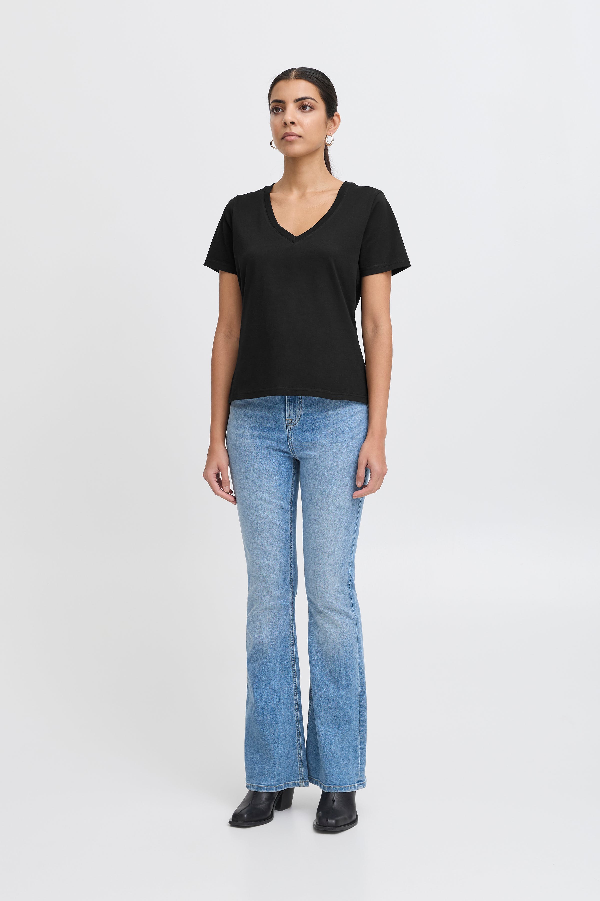 IHPALMER V T-shirt LOOKBOOK FRONT 20120348-194008