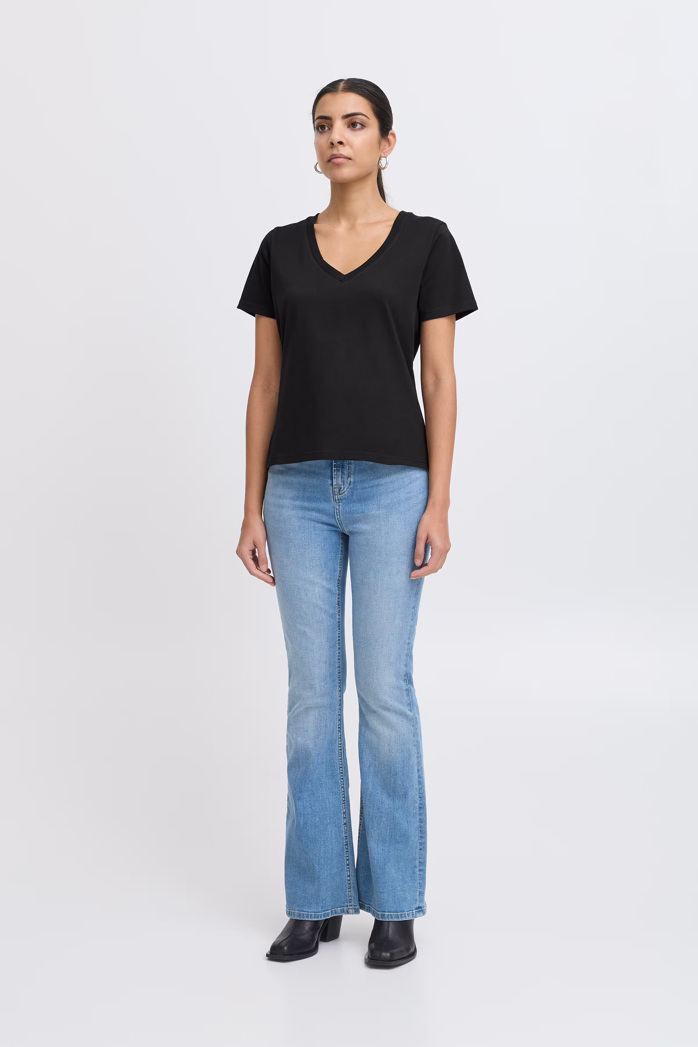 IHPALMER V-neck T-shirt LOOKBOOK FRONT 20120348-194008