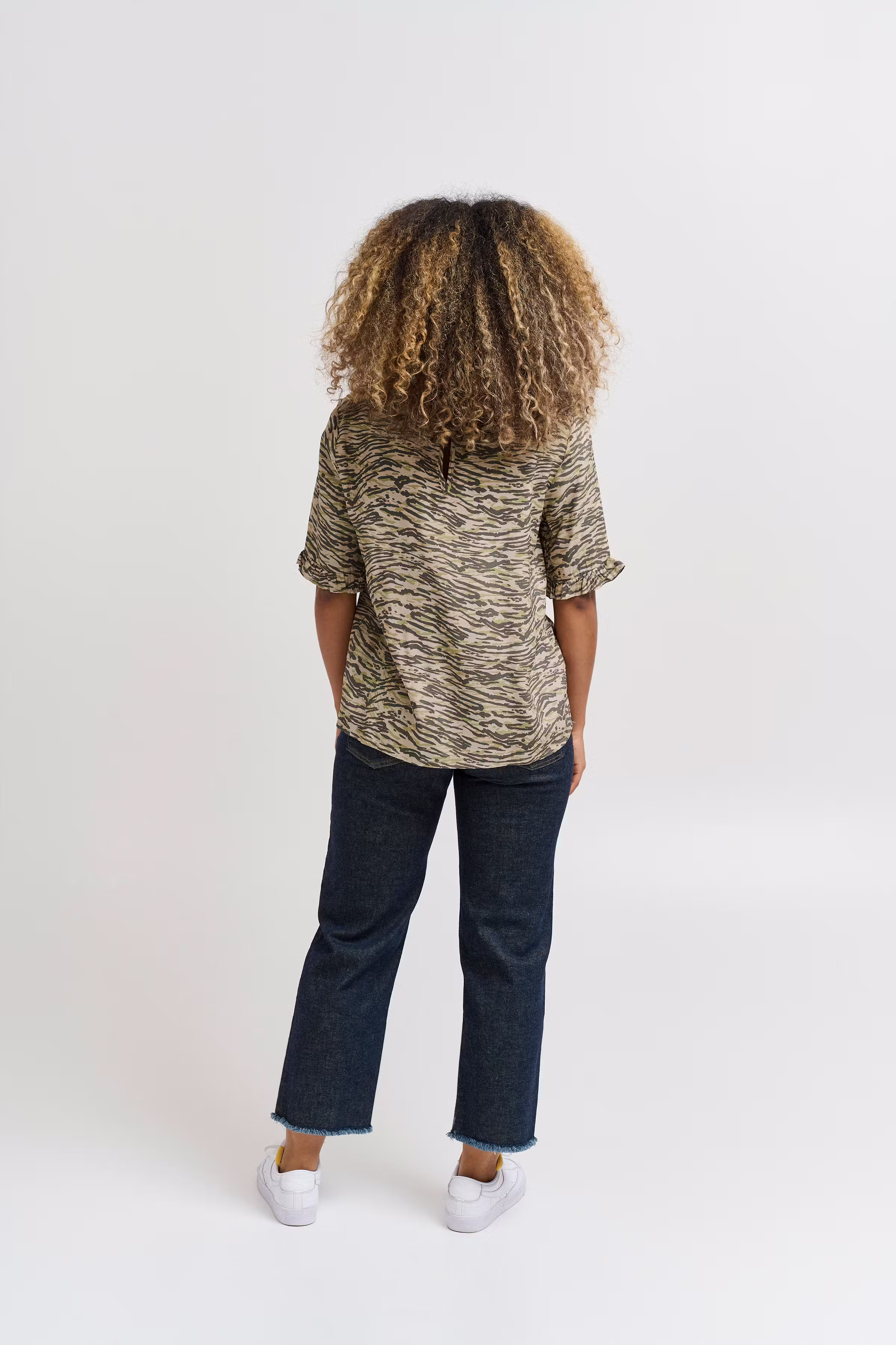 Blouse with short sleeve LOOKBOOK BACK 50206456-201106