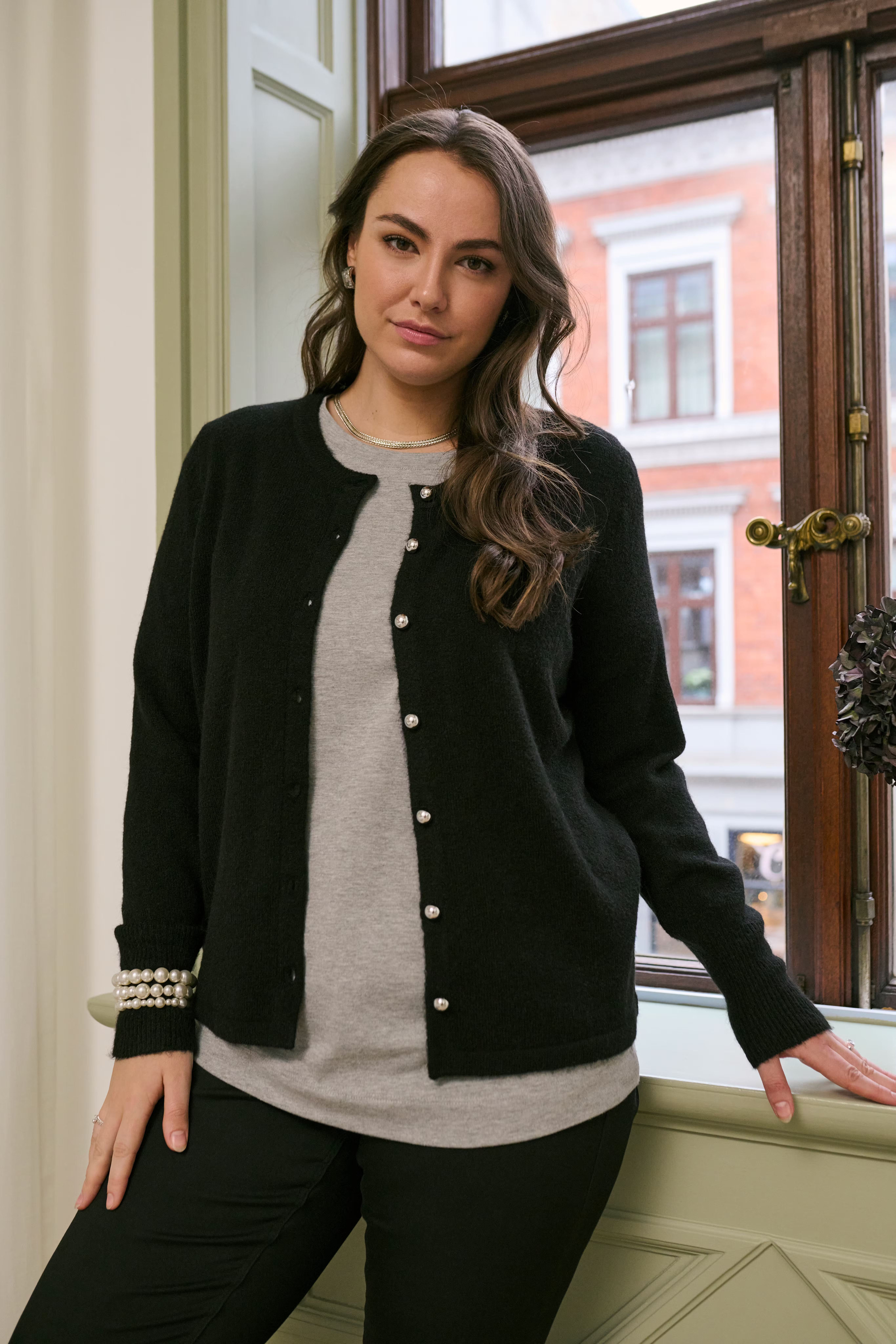 KCniela Cardigan LOCATION NONE 10583699-100121