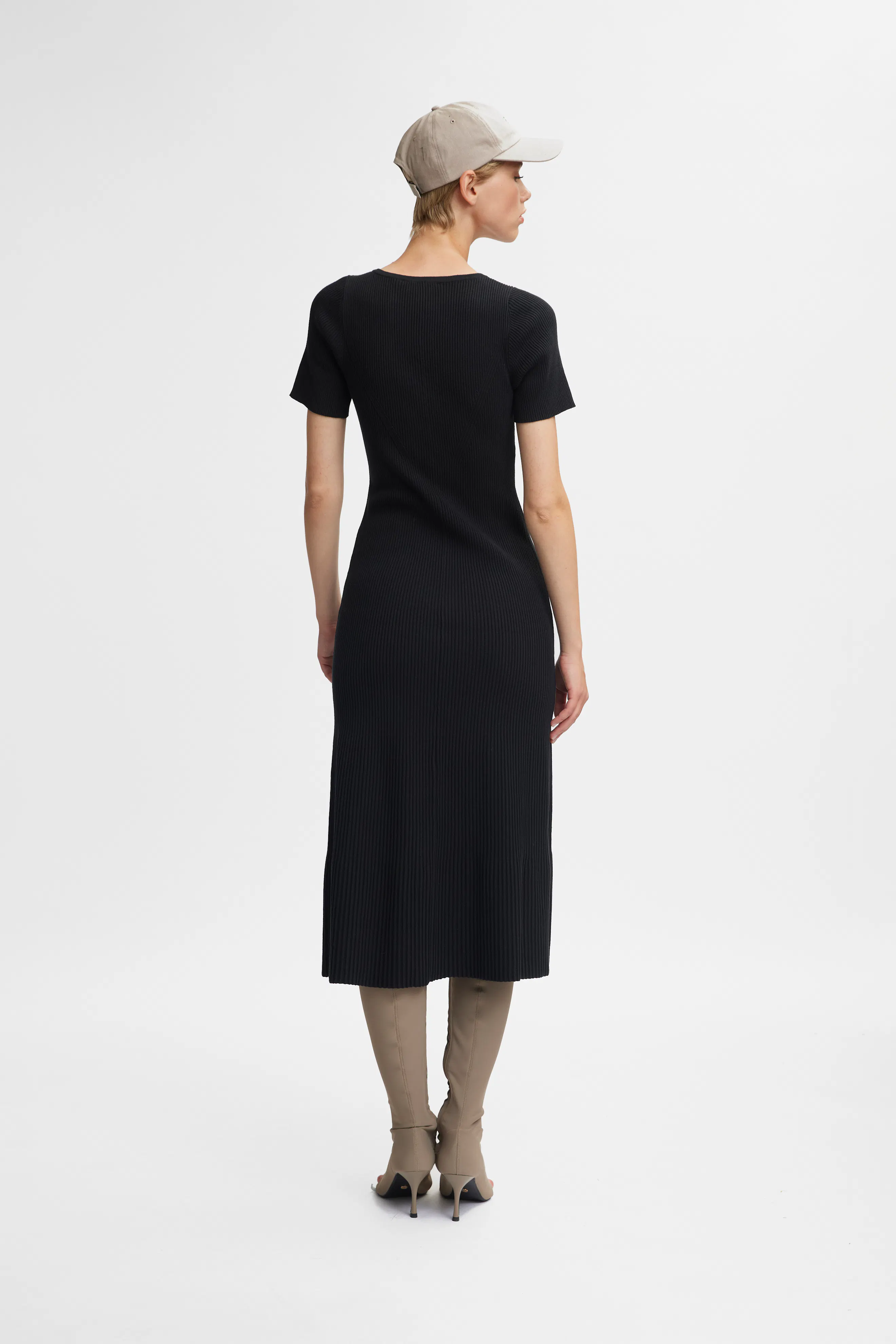 YasmiaGZ Dress LOOKBOOK BACK 10908983-100017