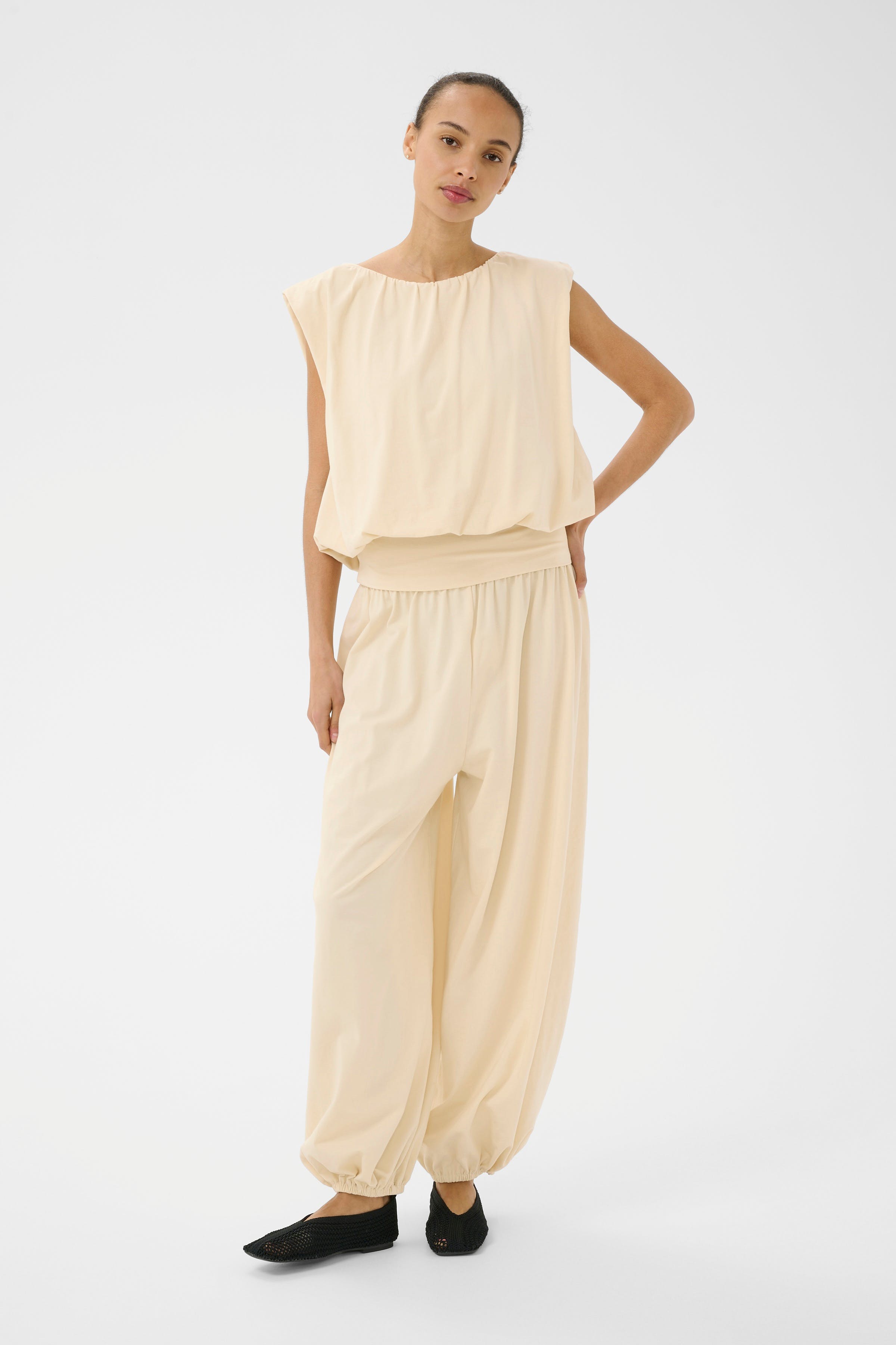 BerthinePW Top LOOKBOOK FRONT 30310615-130907