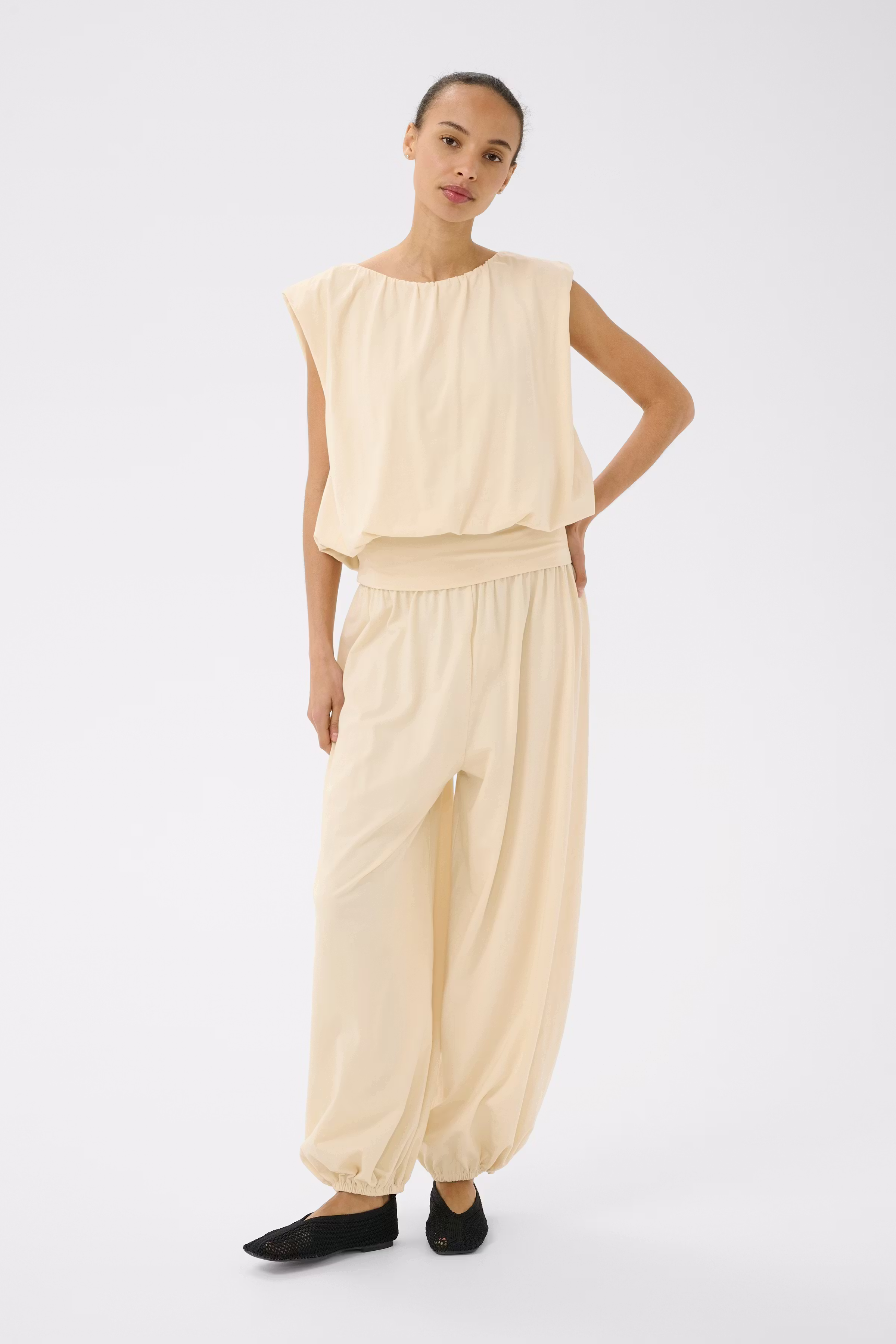 BerthinePW Top LOOKBOOK FRONT 30310615-130907