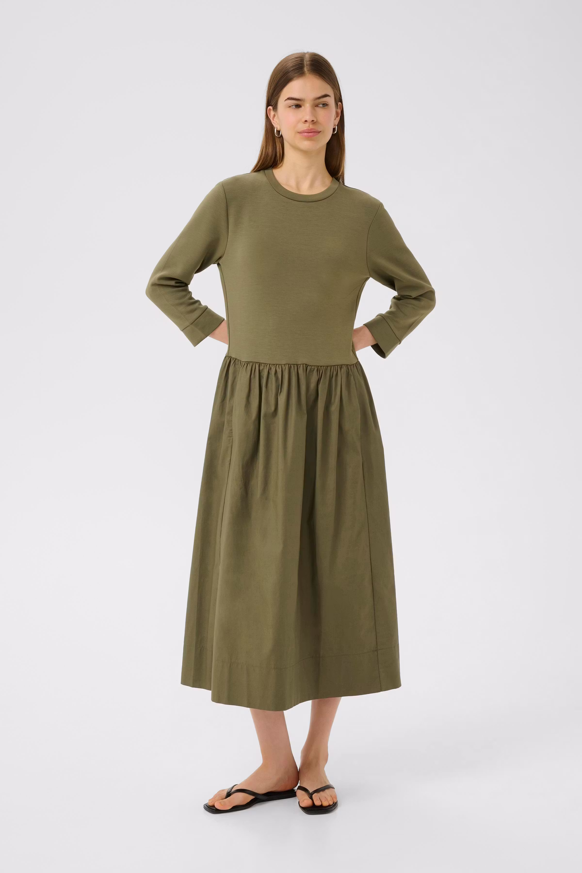 MiraIW Jurk LOOKBOOK FRONT 30110507-180515