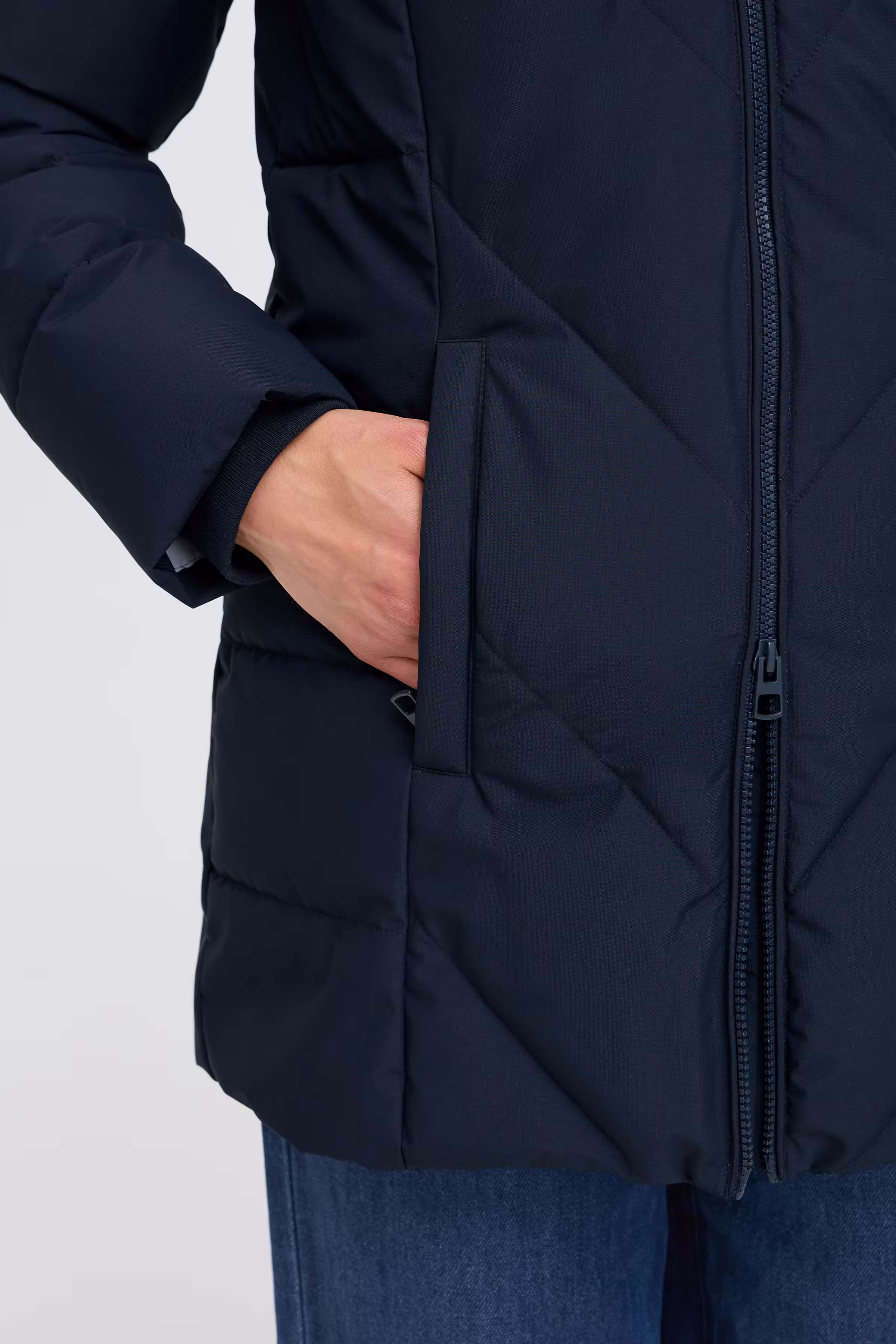 FRMAISE Outerwear LOOKBOOK DETAIL 20617846-194011