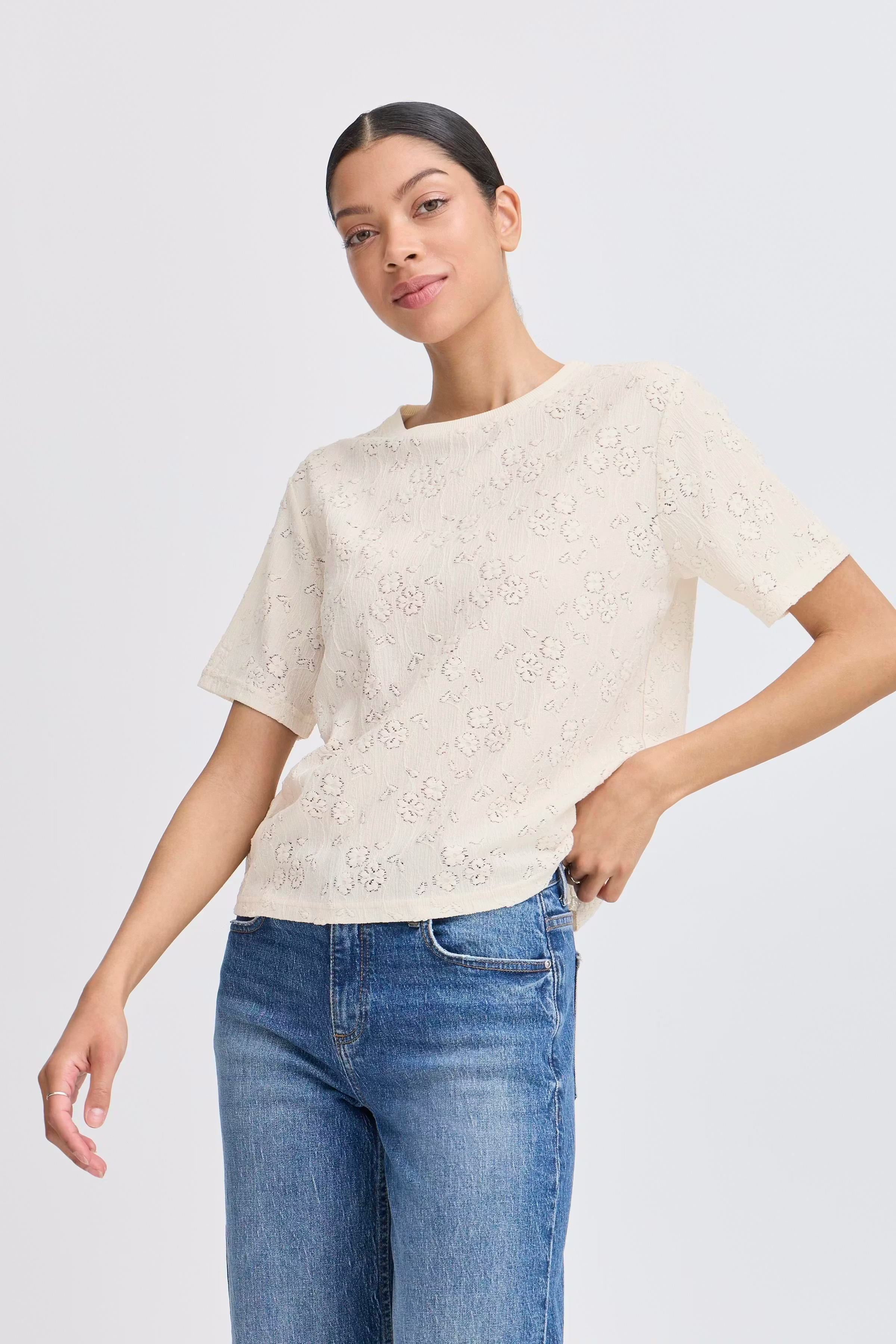 BYULLARINA T-shirt LOOKBOOK FRONT 20816905-130905