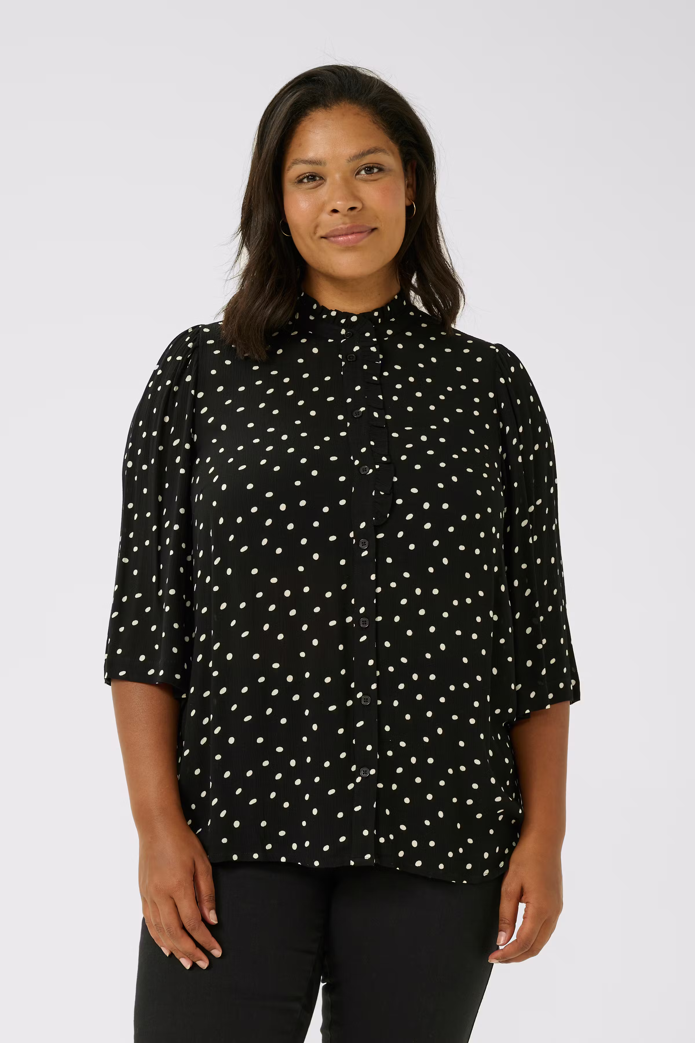 KCvilna Shirt LOOKBOOK FRONT 10583175-106287