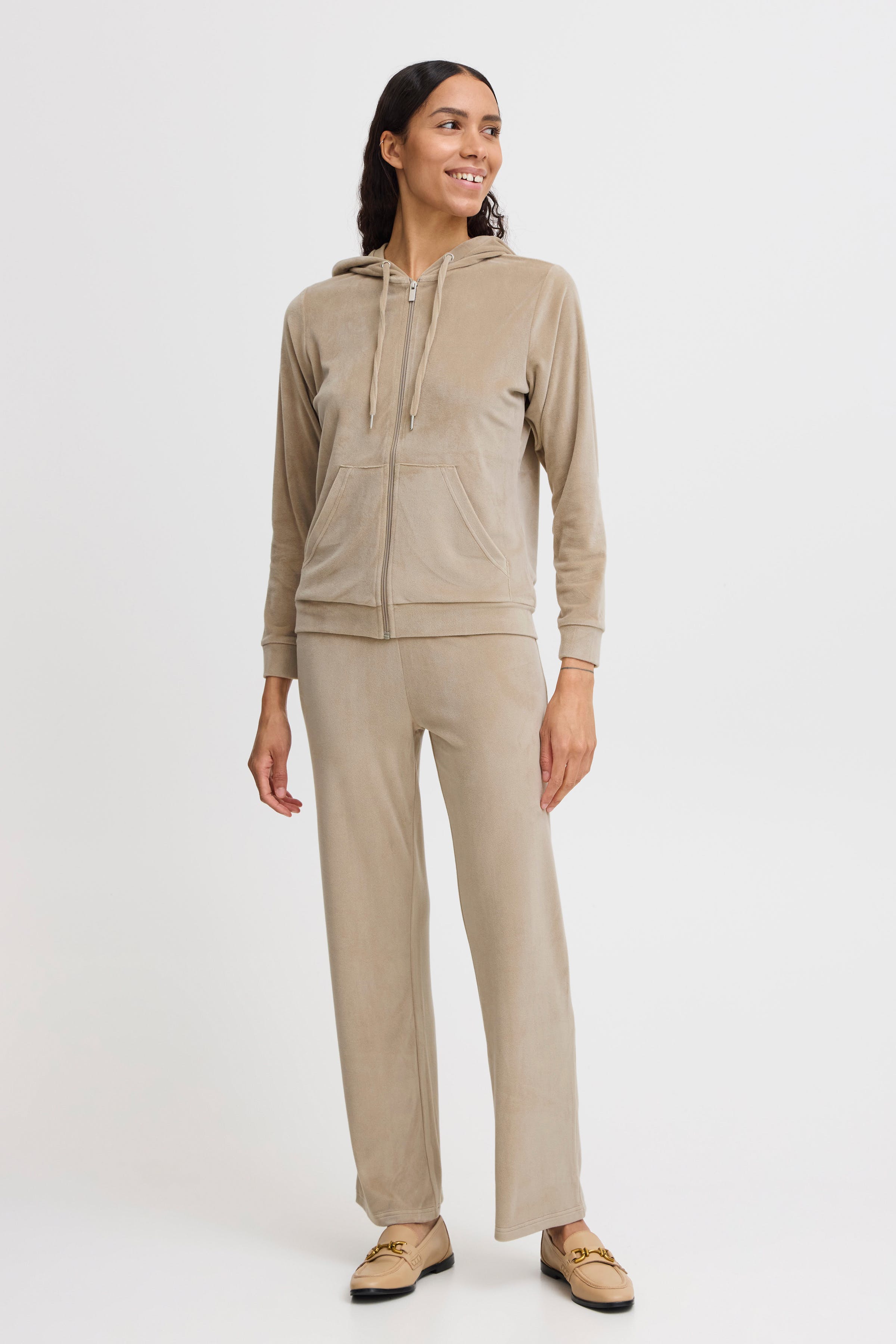 BYMITZA Joggedrakt LOOKBOOK FRONT 20810786-171105