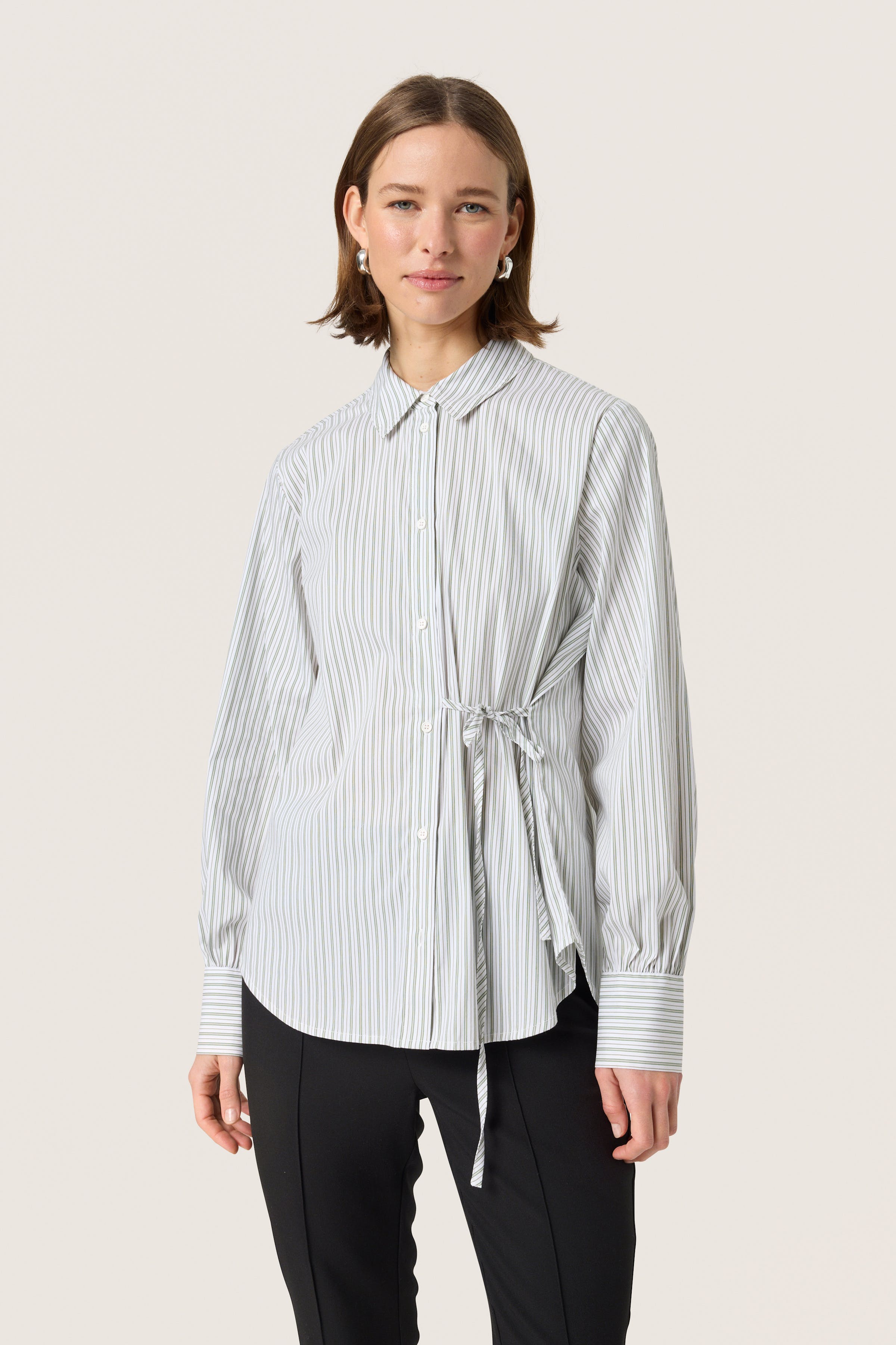 SLHelen Shirt LOOKBOOK FRONT 30408445-303938