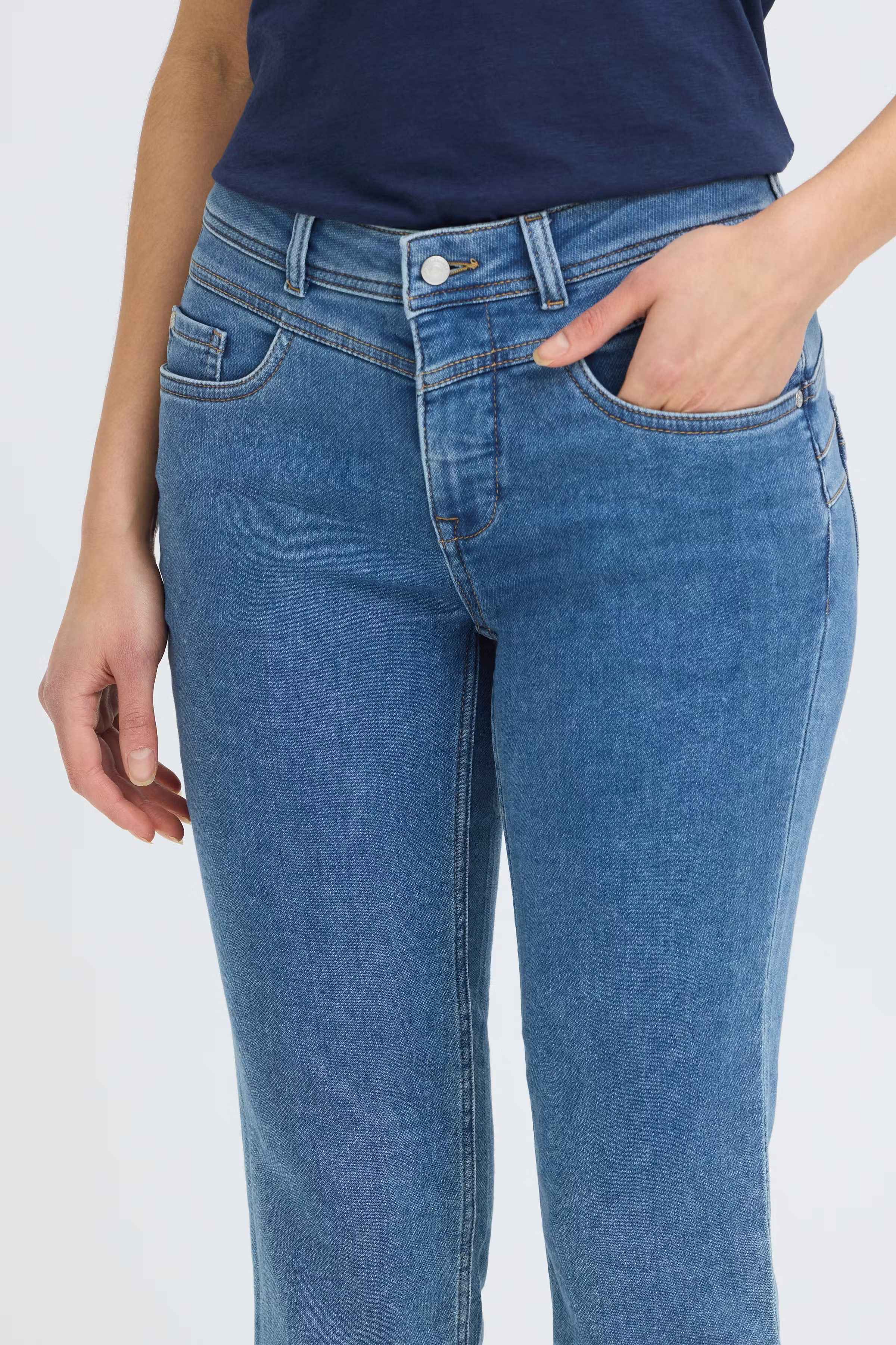 FRVILJA Caprihose LOOKBOOK DETAIL 20616148-200988