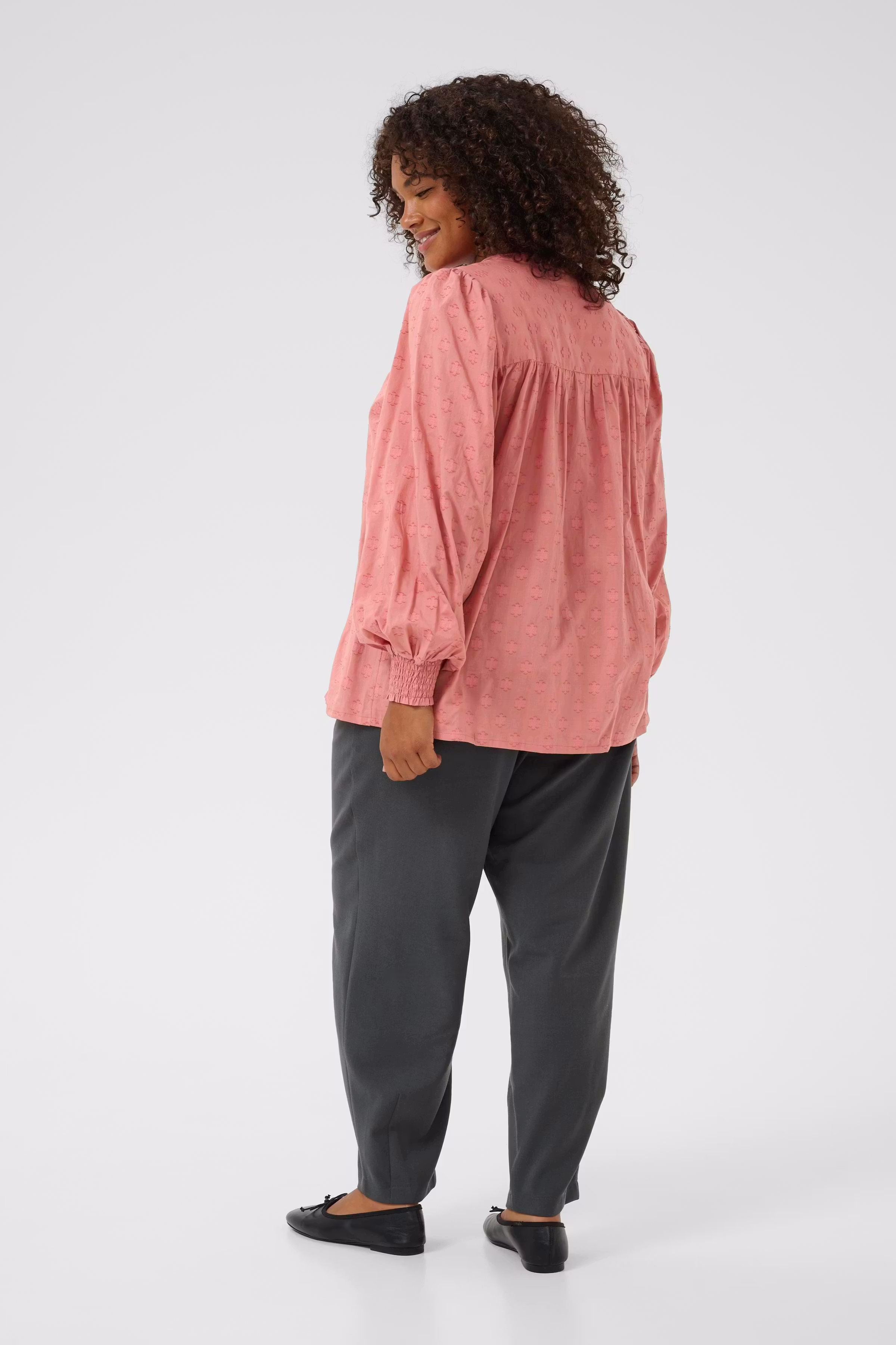 KCloulou Hemd LOOKBOOK BACK 10582612-181436