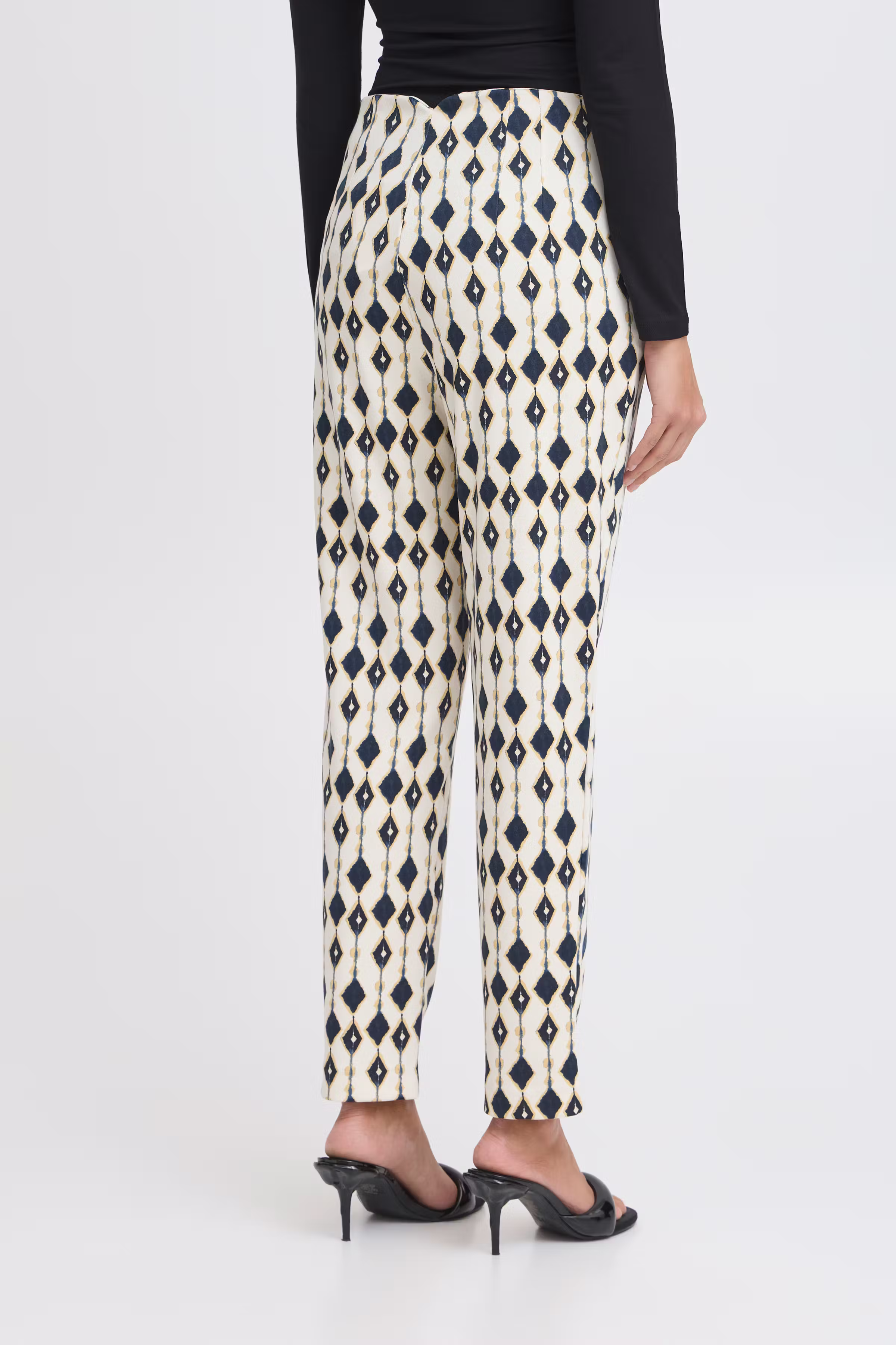 IHKATE Casual broek LOOKBOOK BACK 20123020-204419