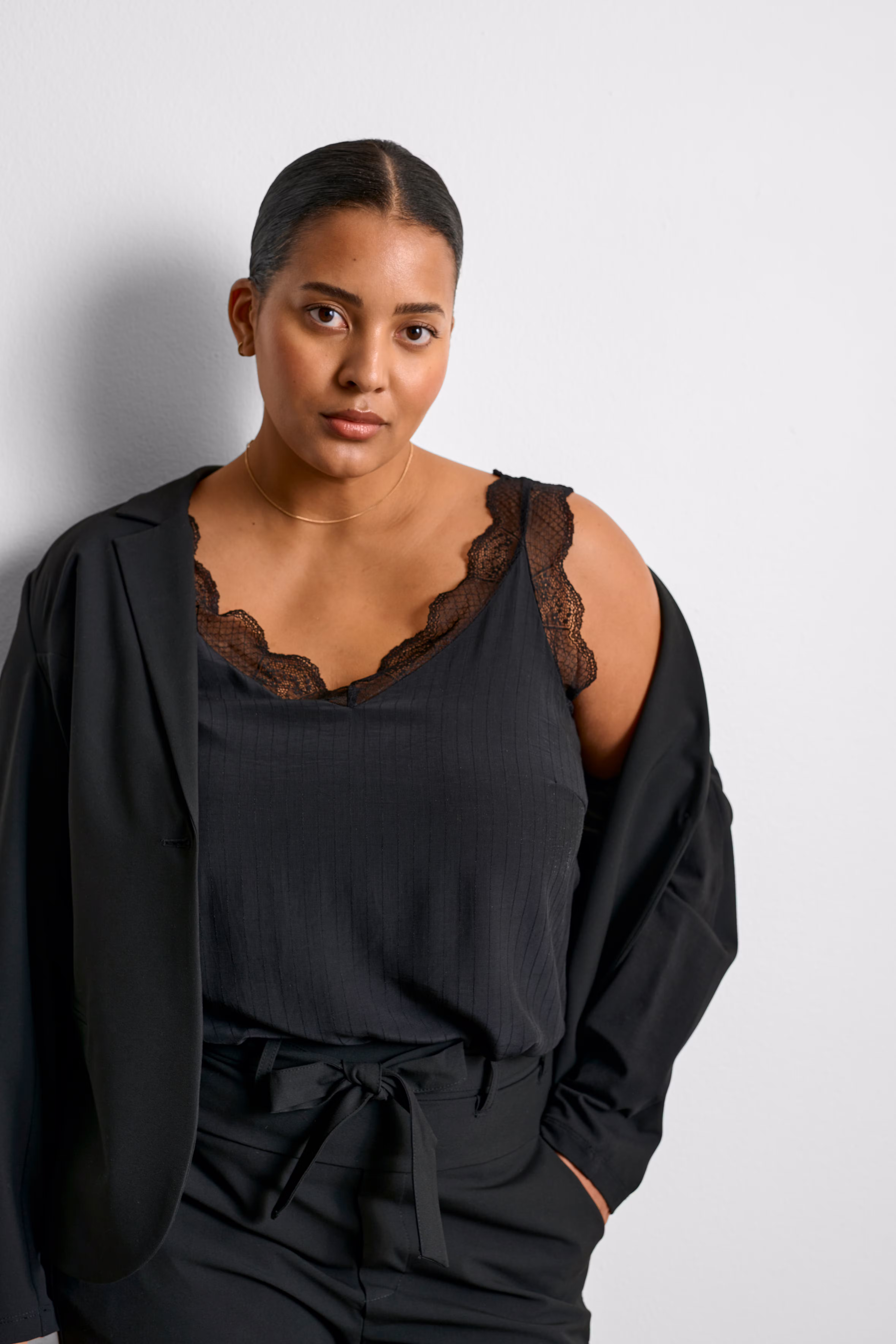 KCjakobine Top LOCATION NONE 10580396-100121