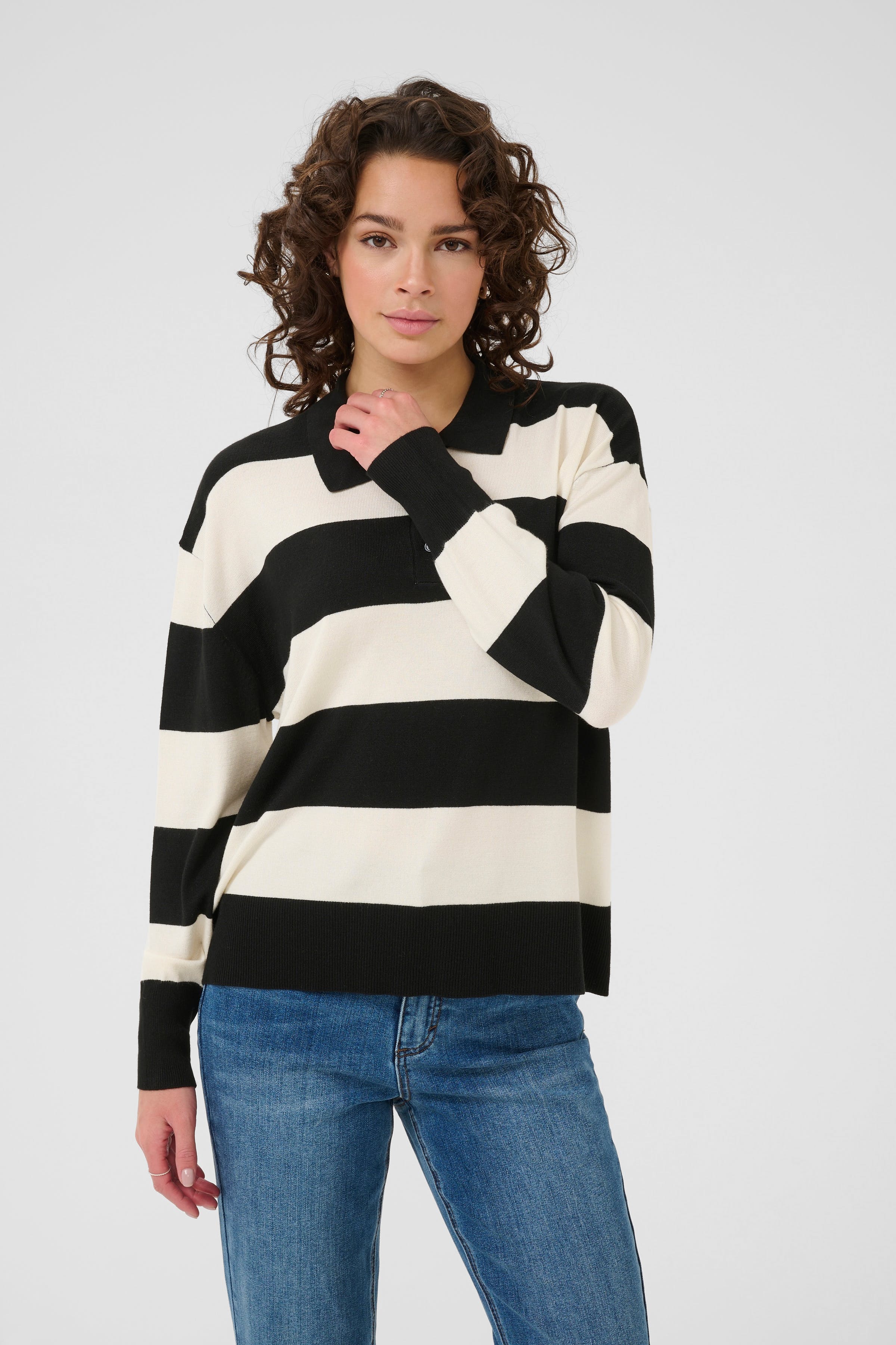 KAlizza Pullover LOOKBOOK FRONT 10510757-108420