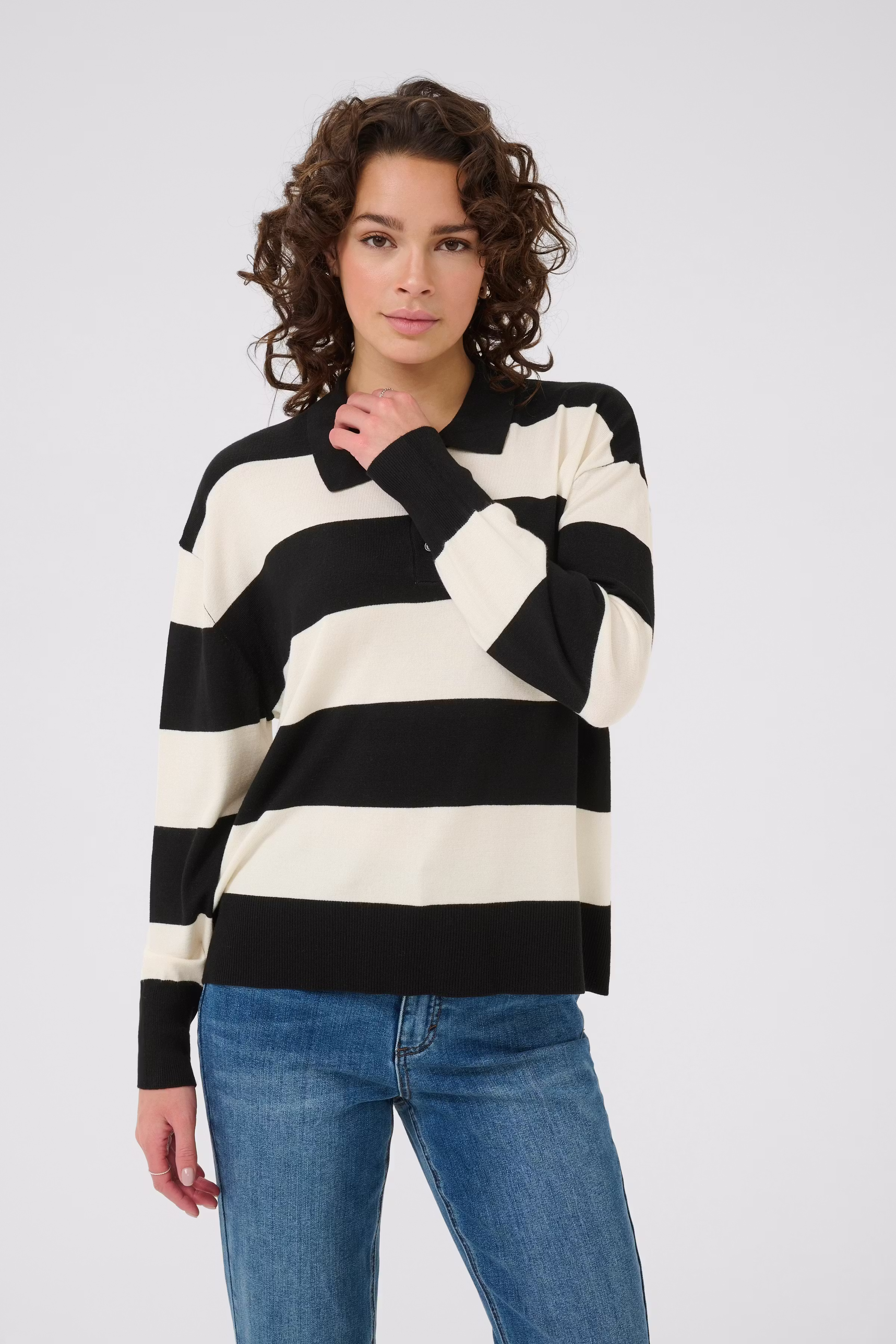 KAlizza Pullover LOOKBOOK FRONT 10510757-108420