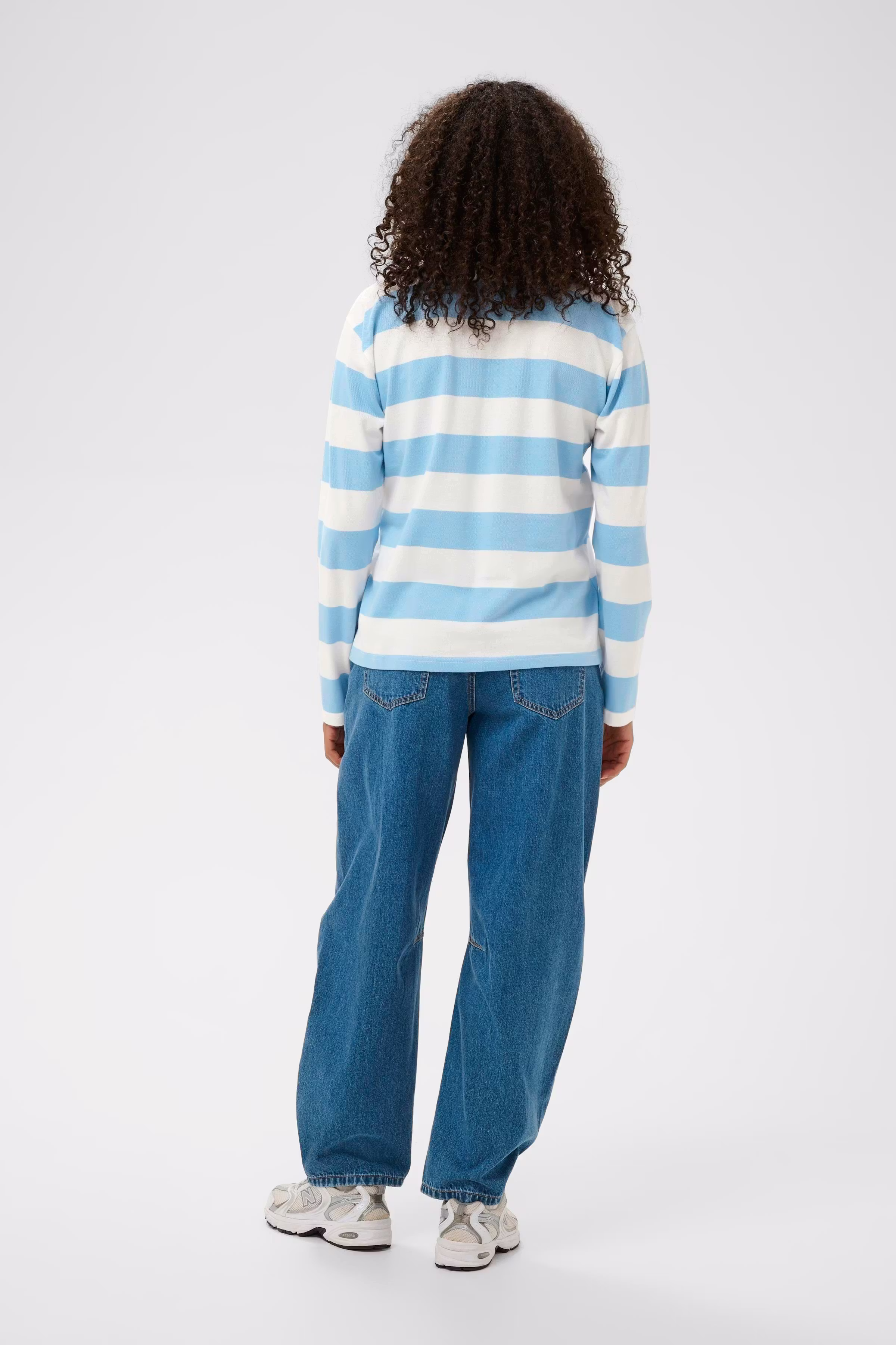 KAmiala T-shirt LOOKBOOK BACK 10511189-108952