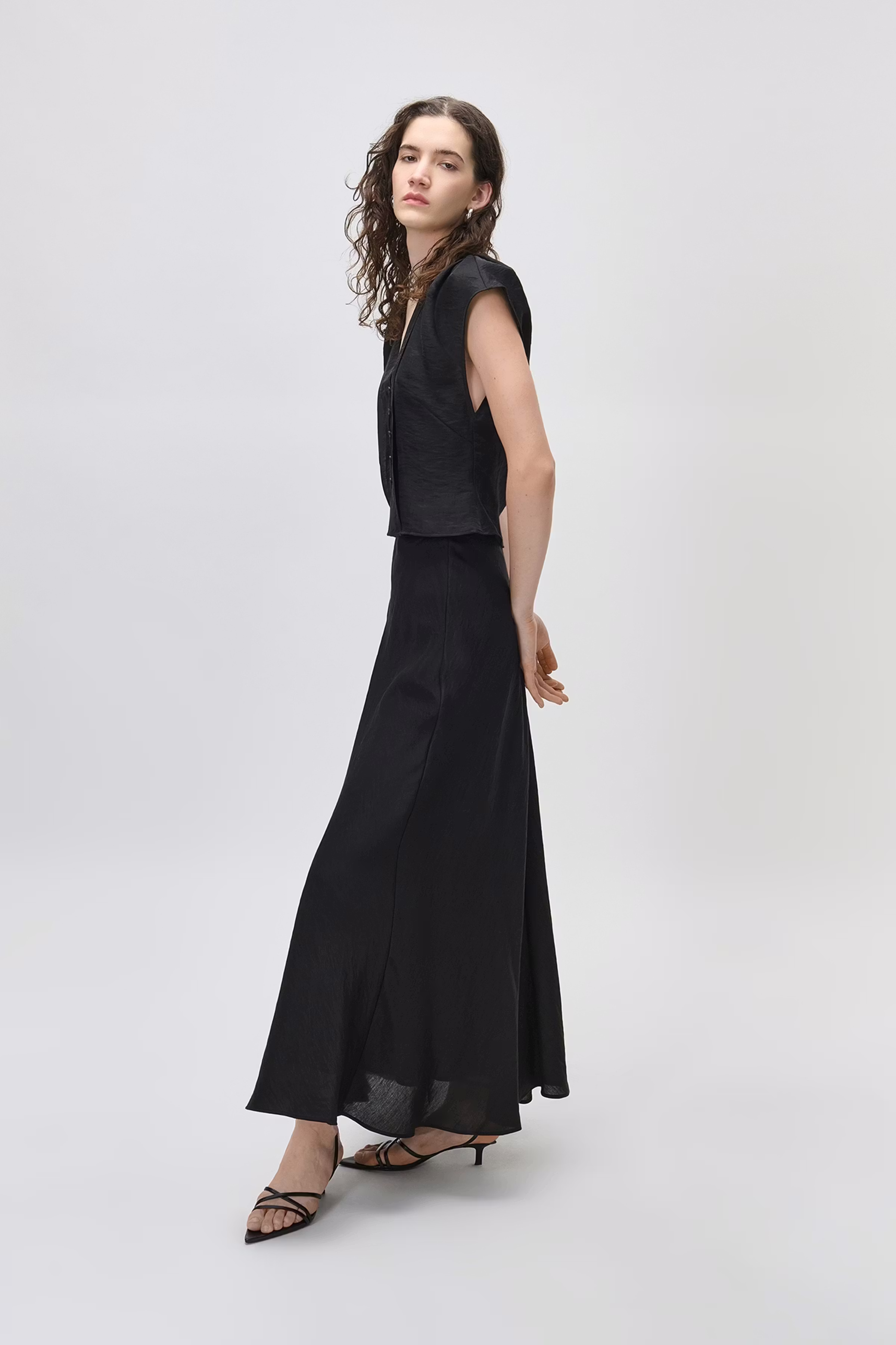 TABITHA Blouse LOOKBOOK FRONT 30600578-BK999