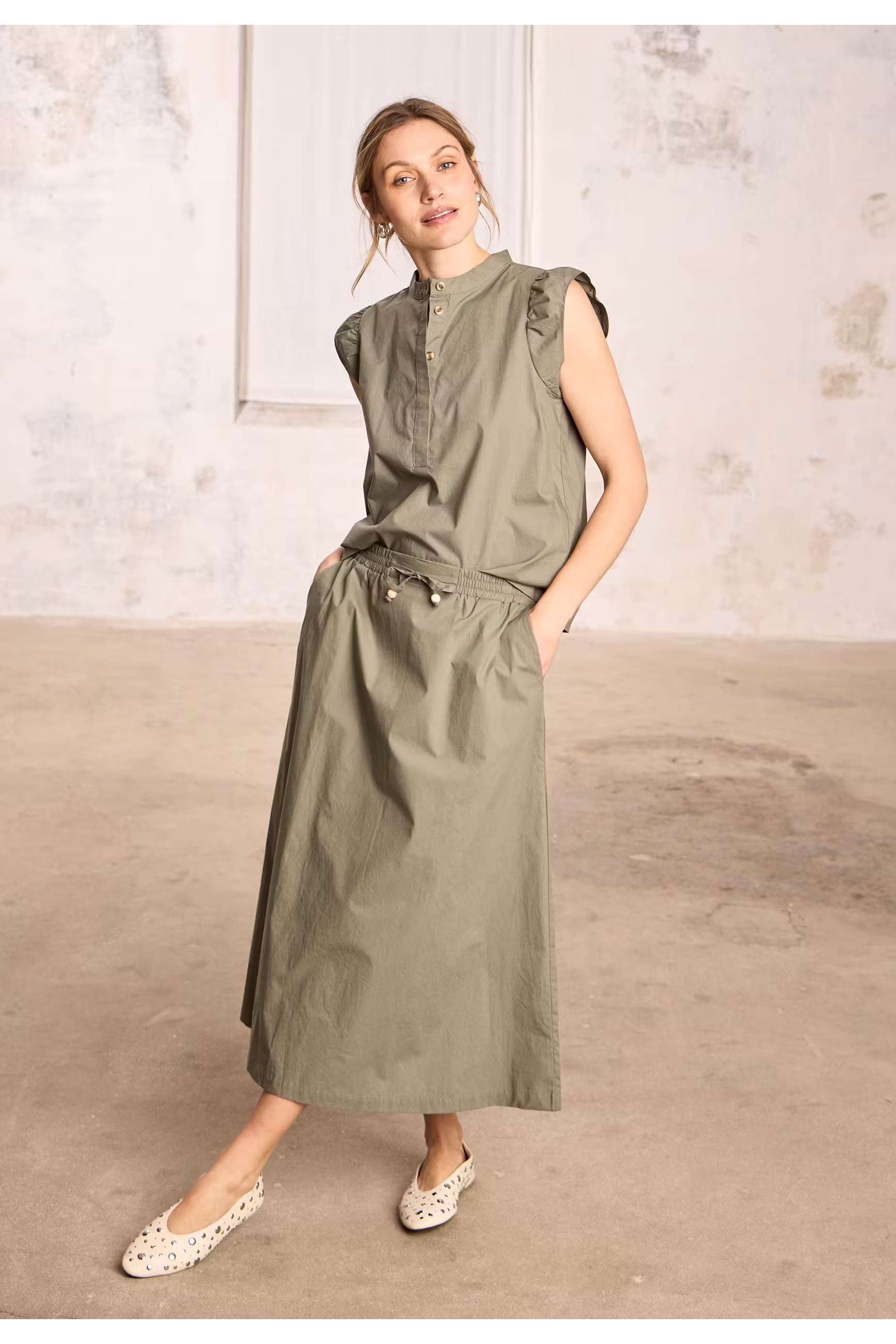 PZCLEO Kjol LOCATION NONE 50210492-185806