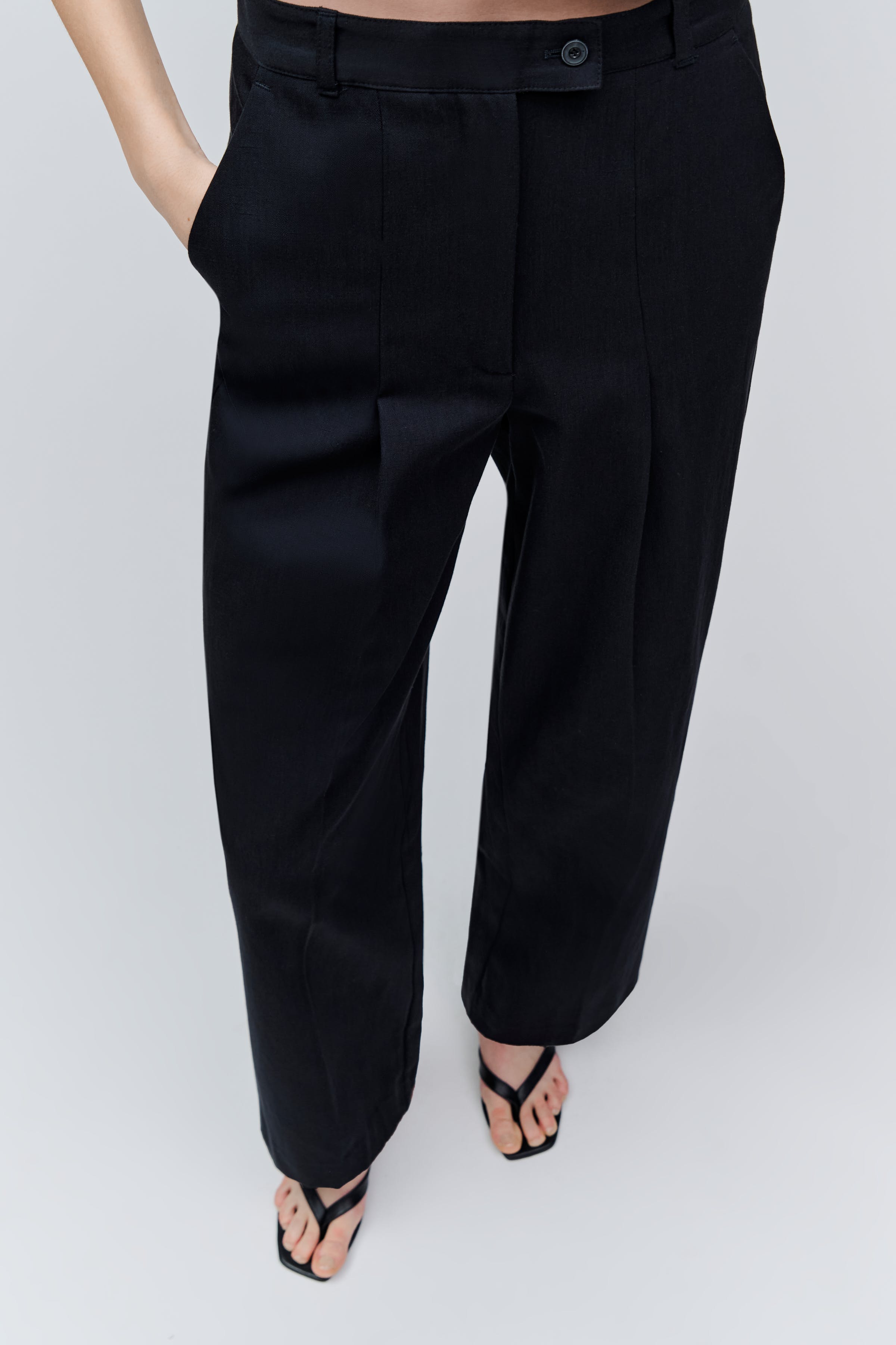 IOPANDORA Trousers LOOKBOOK FRONT 30600627-BK999