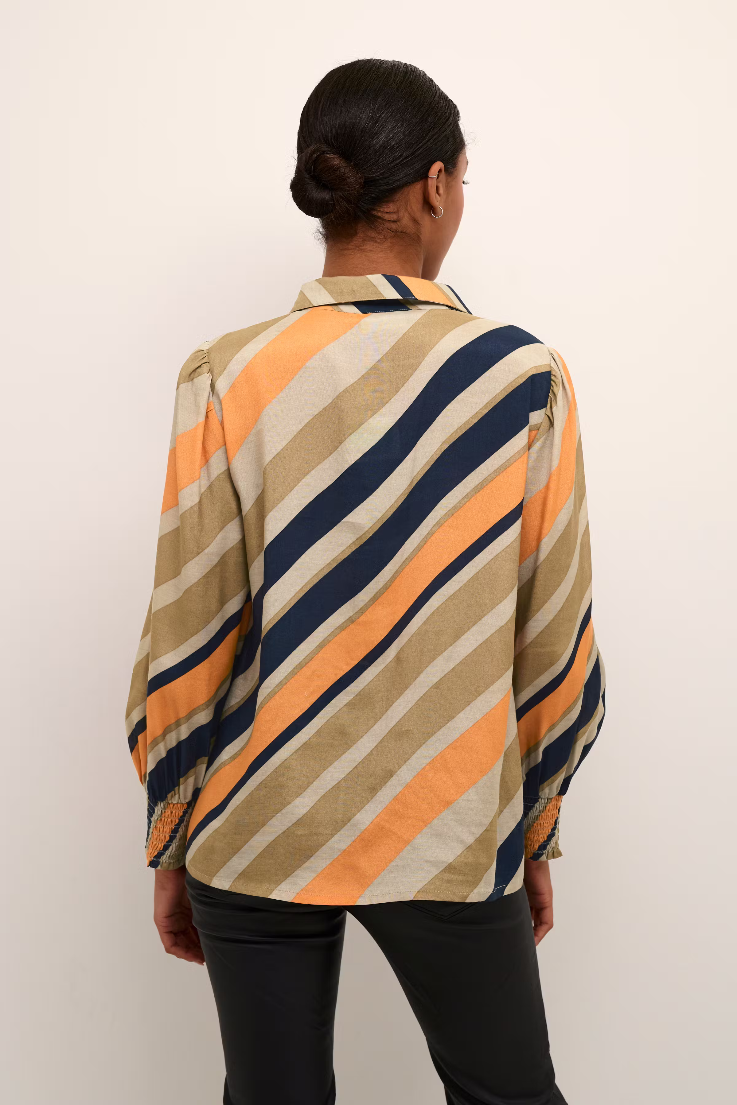 KAmaria Overhemd LOOKBOOK BACK 10552183-104917